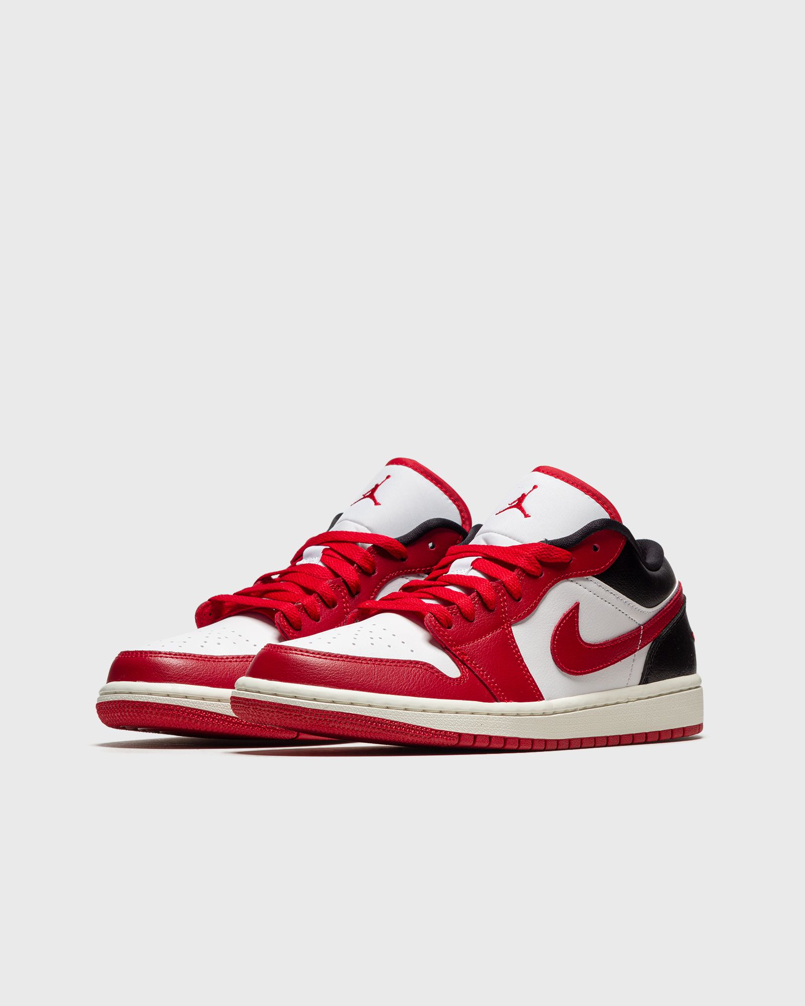 WMNS Air Jordan 1 Low