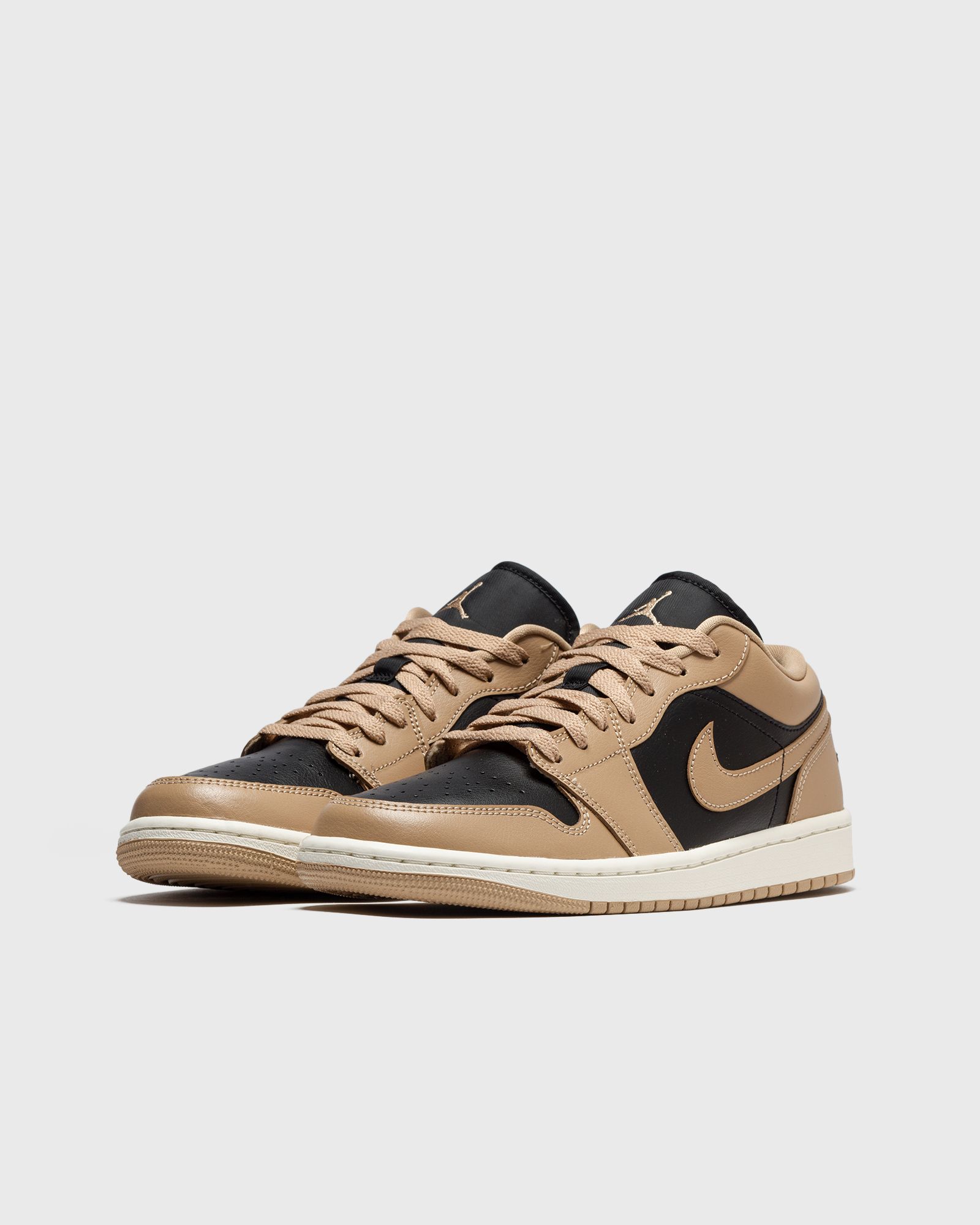 WMNS Air Jordan 1 Low