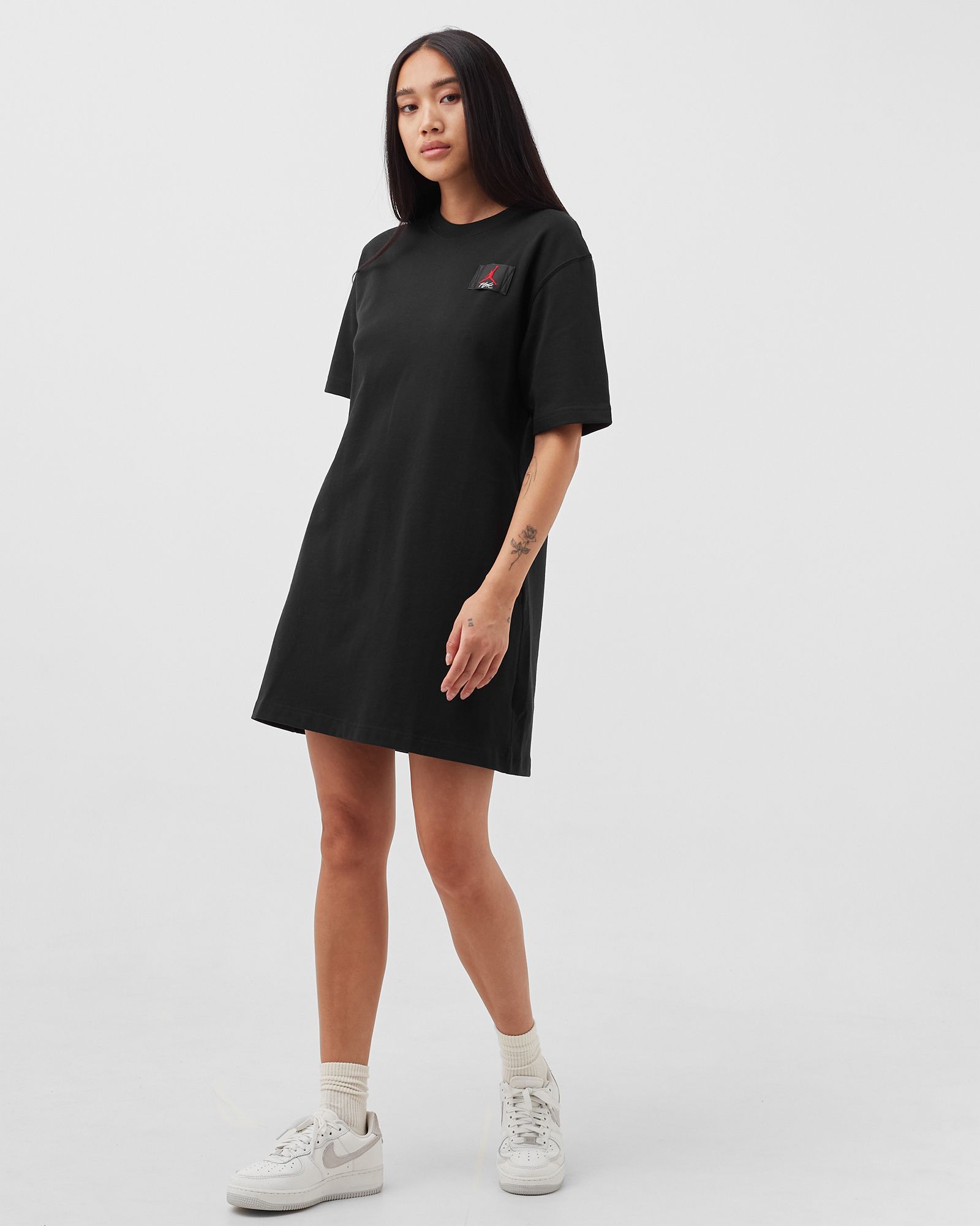 WMNS Essentials Dress