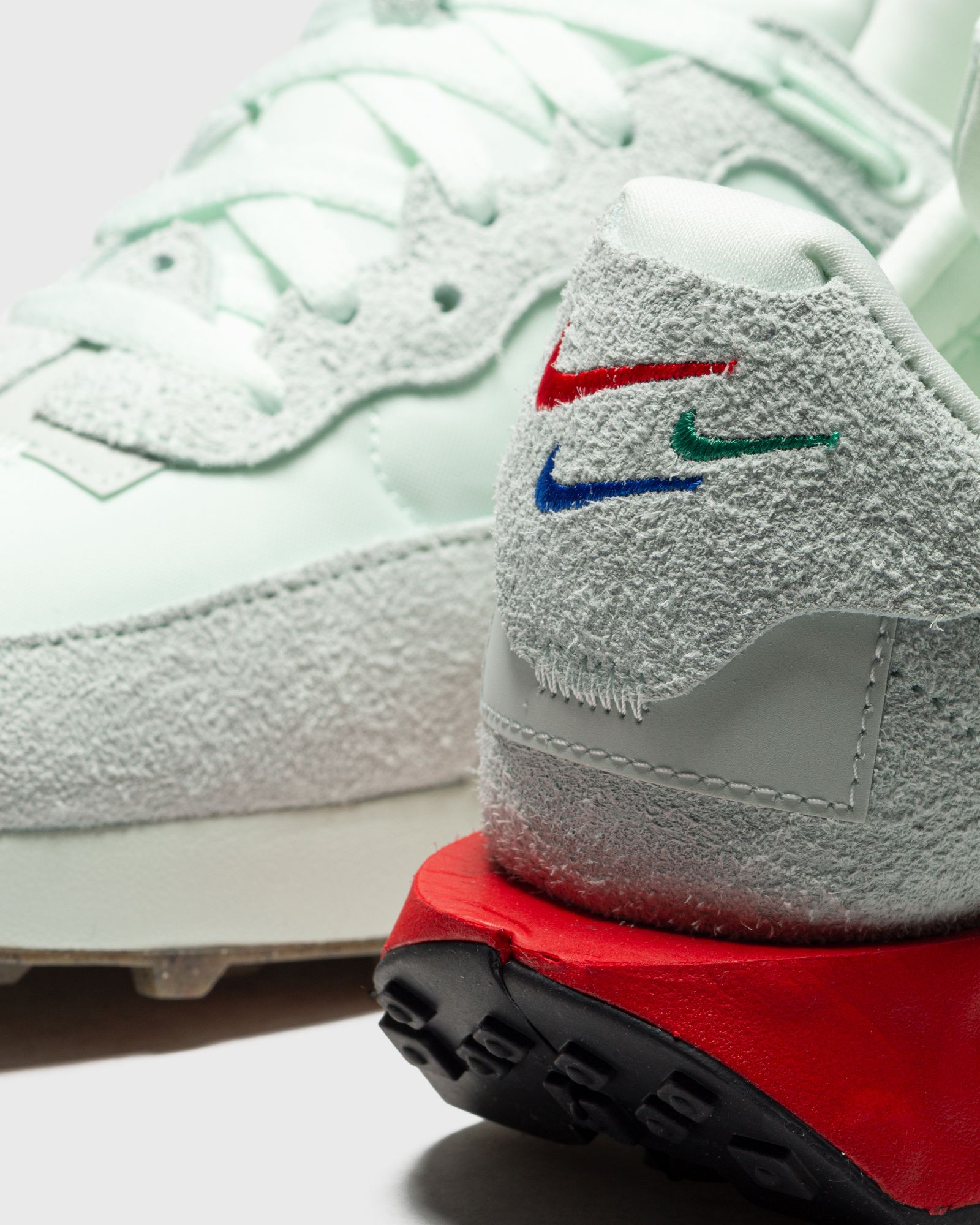 WMNS Fontanka Waffle