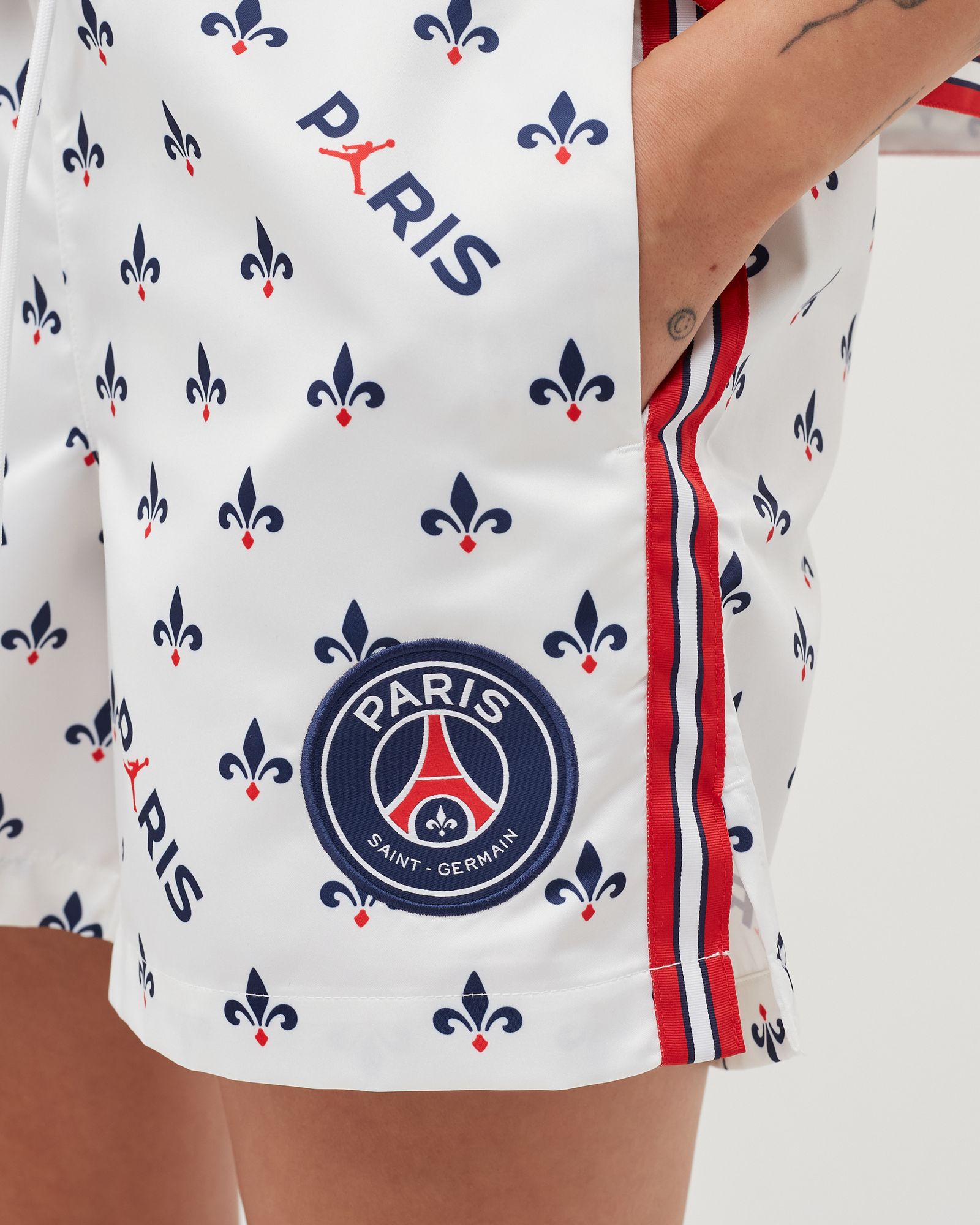WMNS Paris Saint-Germain Woven Shorts
