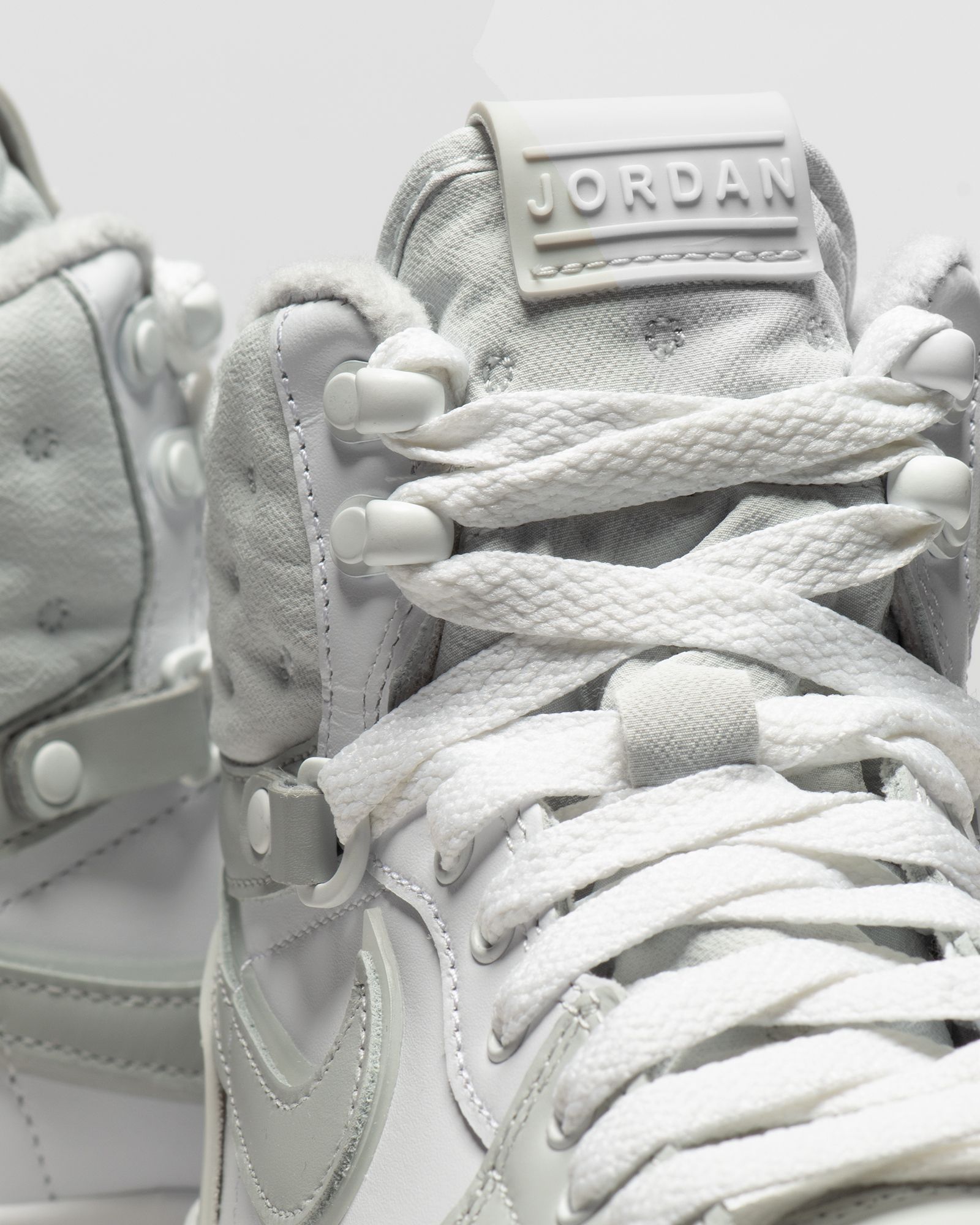 WMNS Air Jordan 1 Acclimate