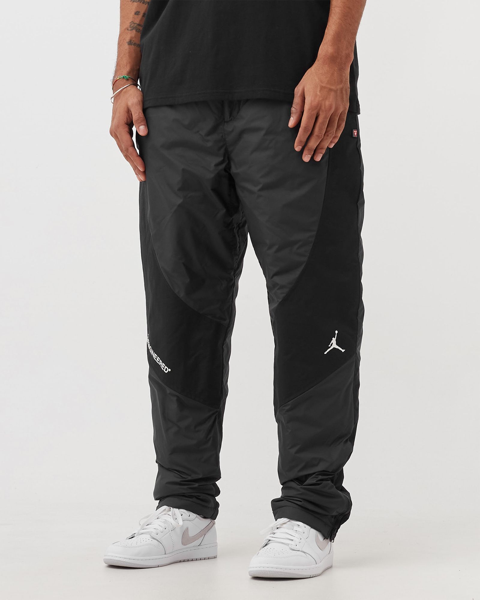 23 Engineered Woven Pants
