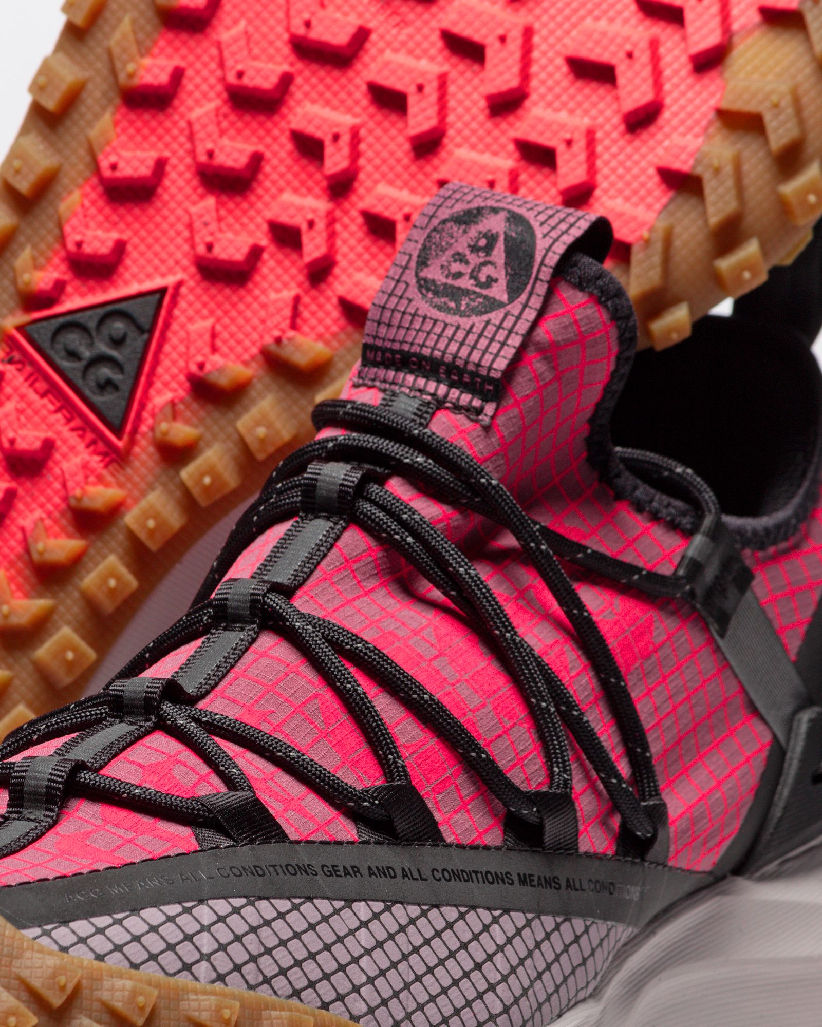 ACG MOUNTAIN FLY LOW