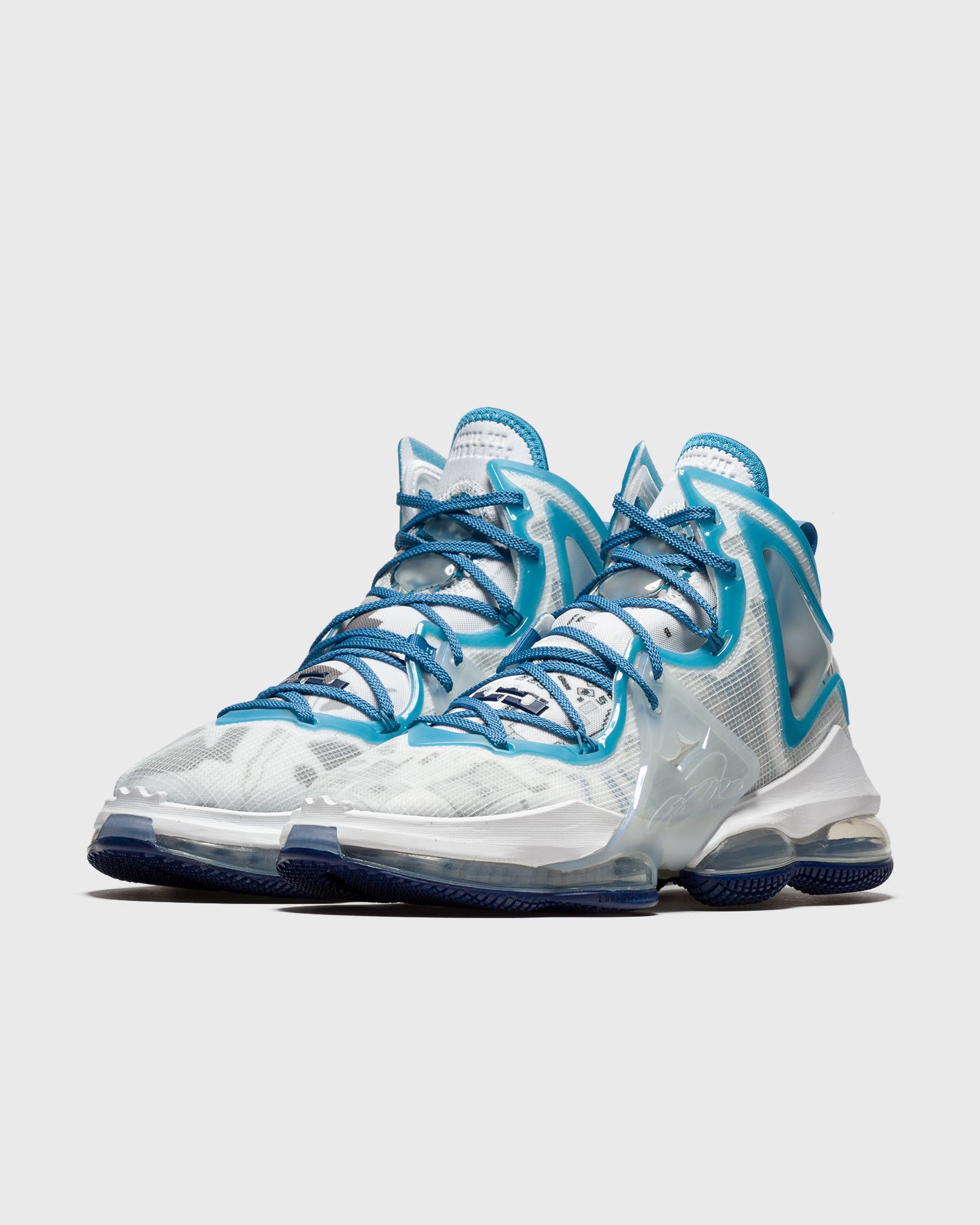 LEBRON XIX SPACE JAM