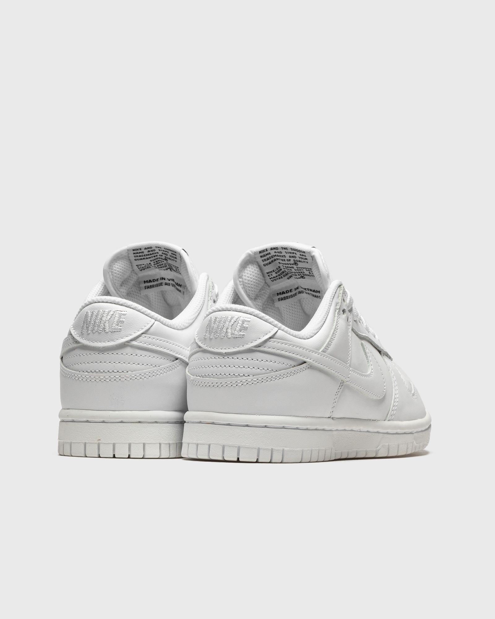 WMNS DUNK LOW "Triple White"