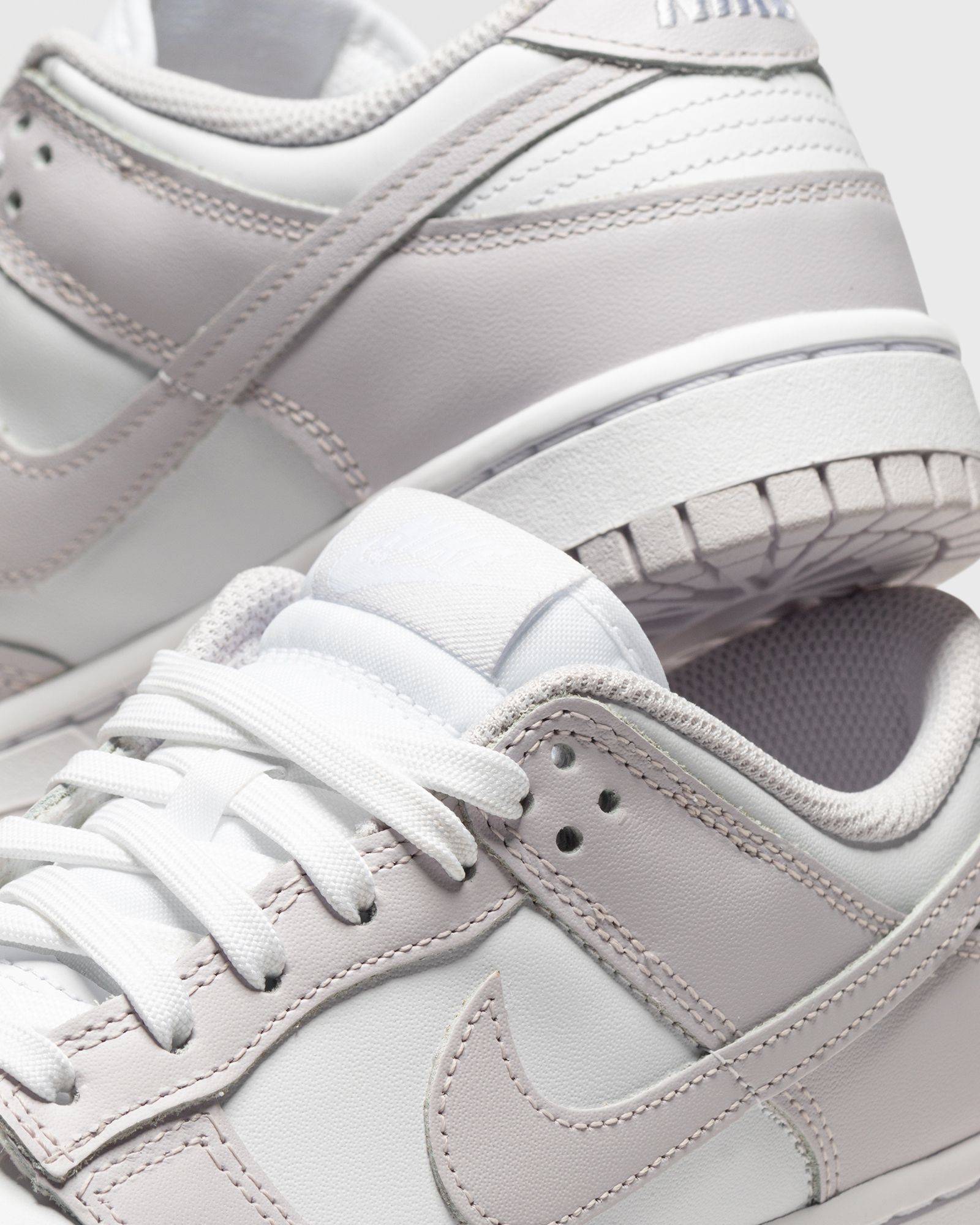 WMNS Dunk Low "Light Violet"