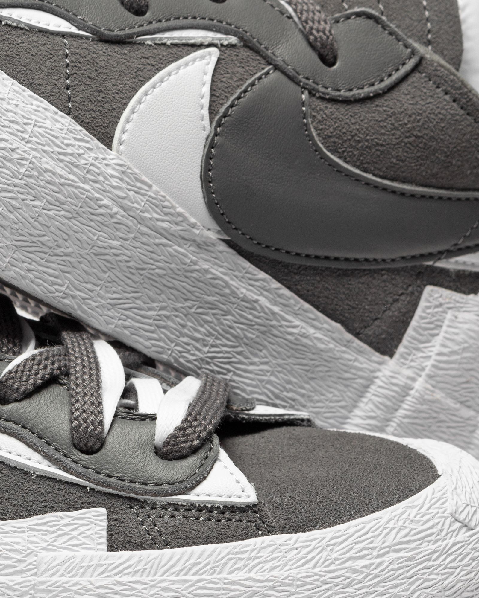 NIKE X SACAI BLAZER LOW