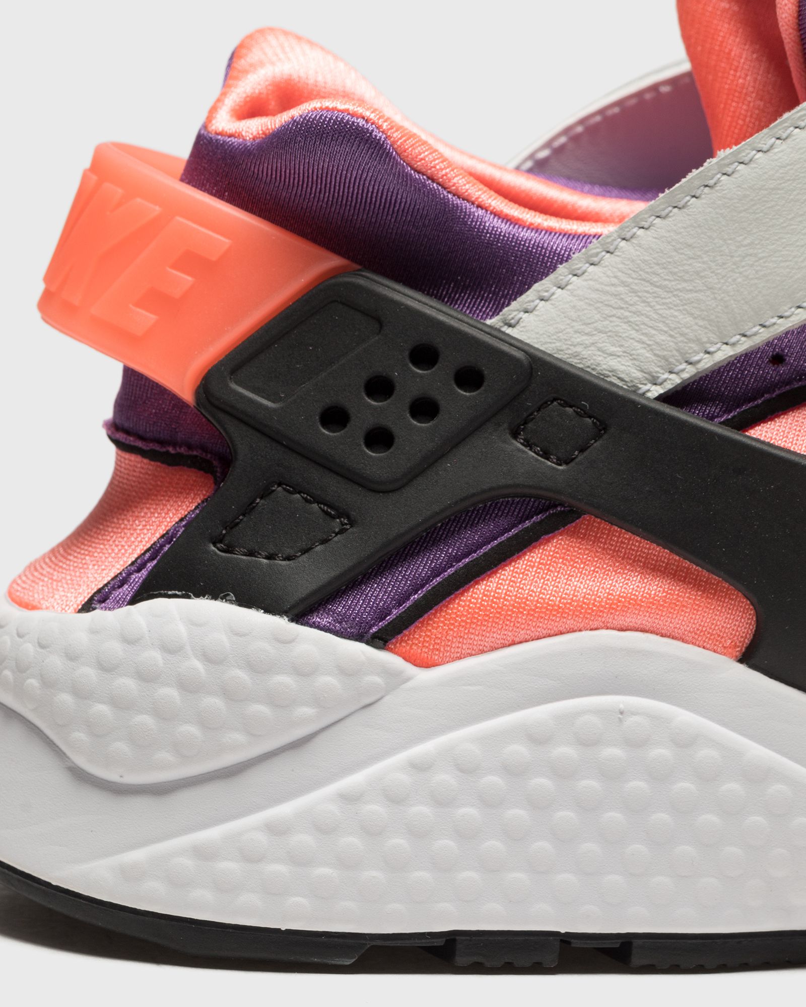 Air Huarache 'BRIGHT MANGO'
