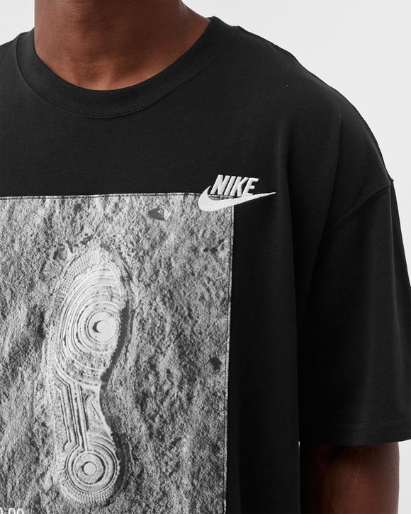 Nike spaceman outlet tee