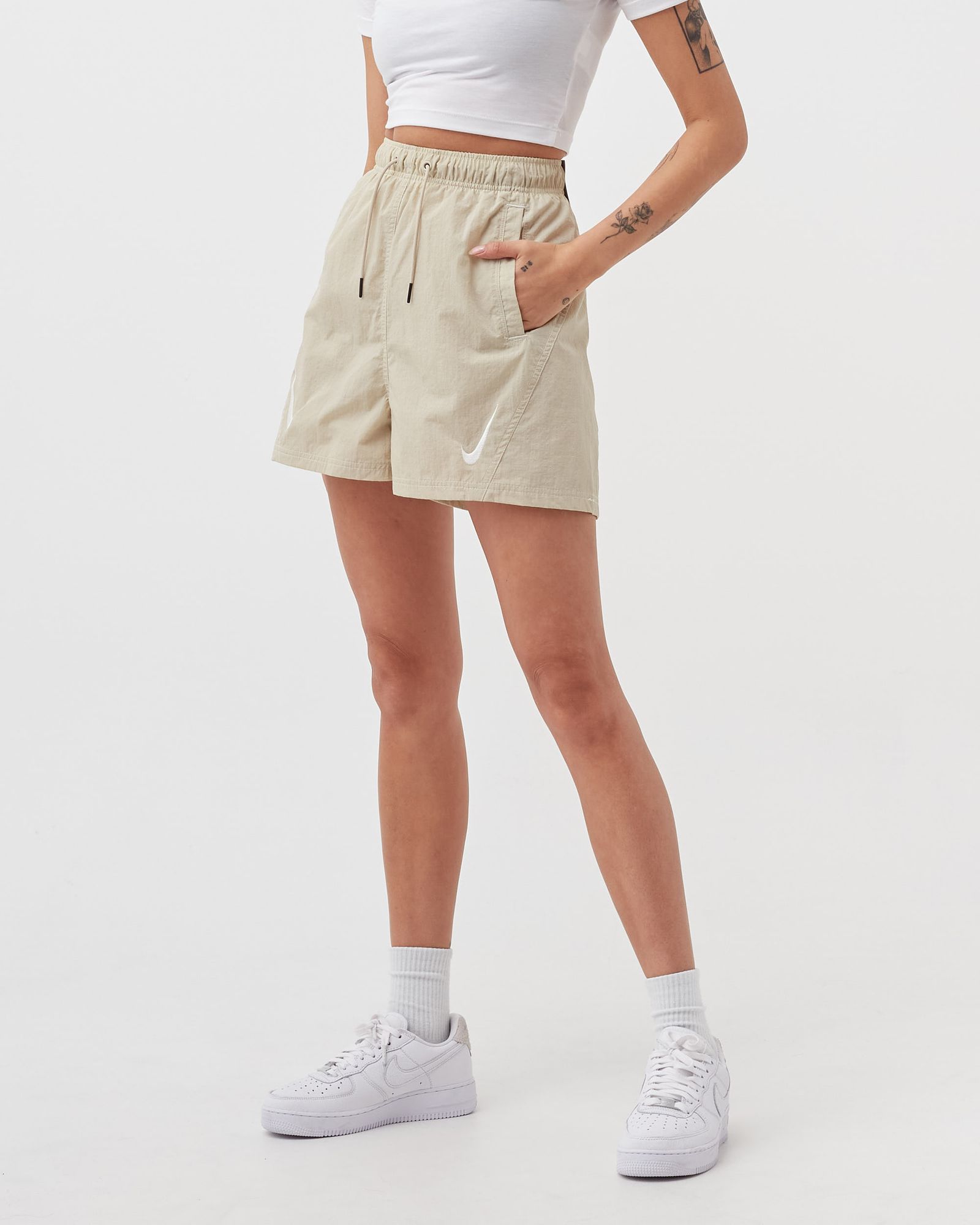 WMNS NSW SWOOSH WOVEN GRAPHIC SHORTS