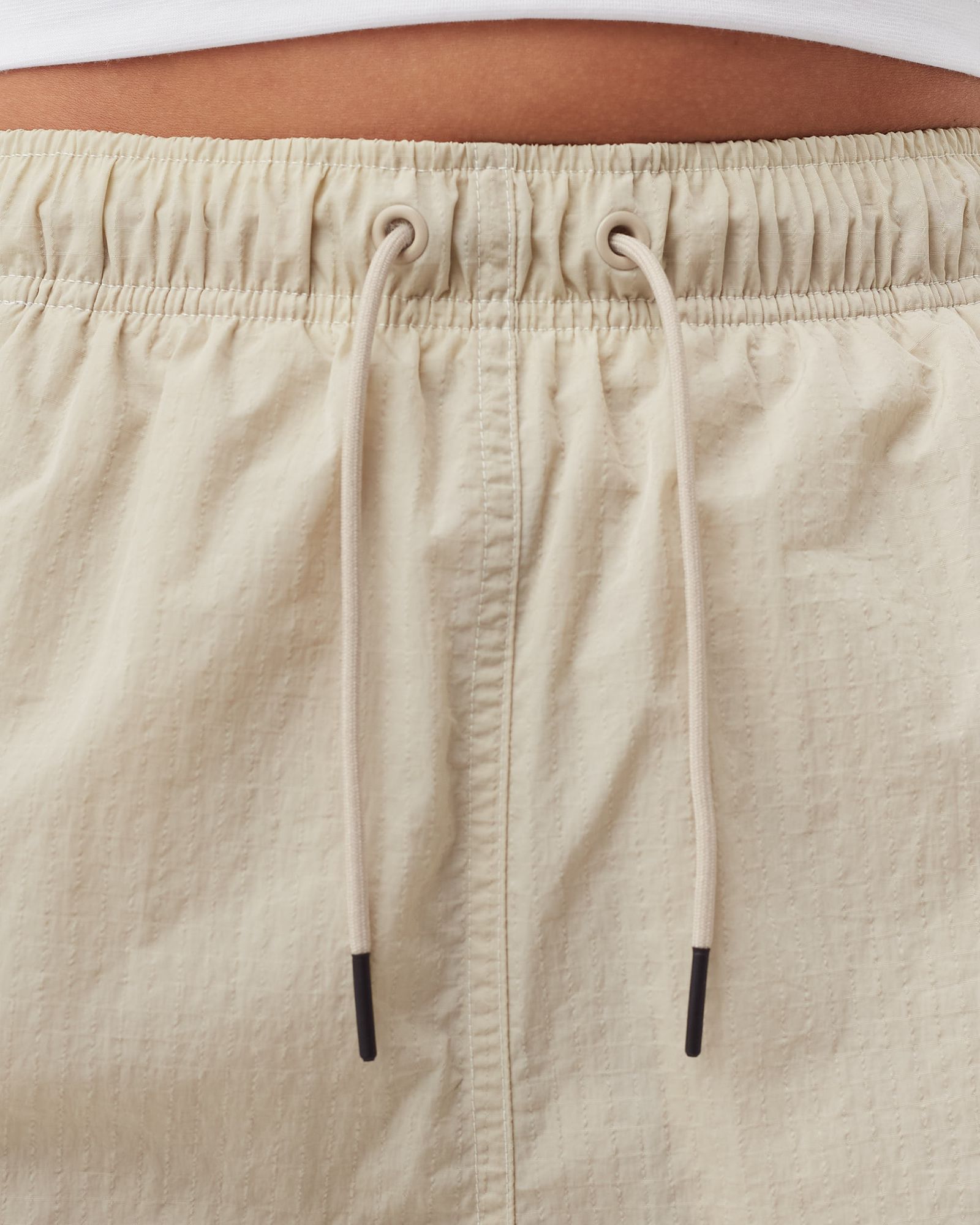 WMNS NSW SWOOSH WOVEN GRAPHIC SHORTS