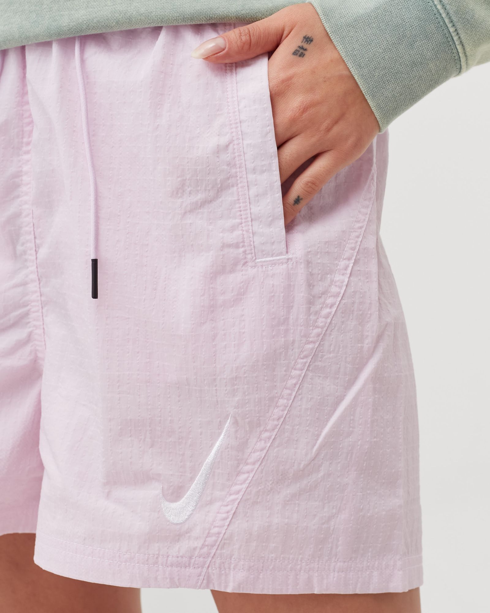 WMNS Sportswear Swoosh Woven Graphic Shorts