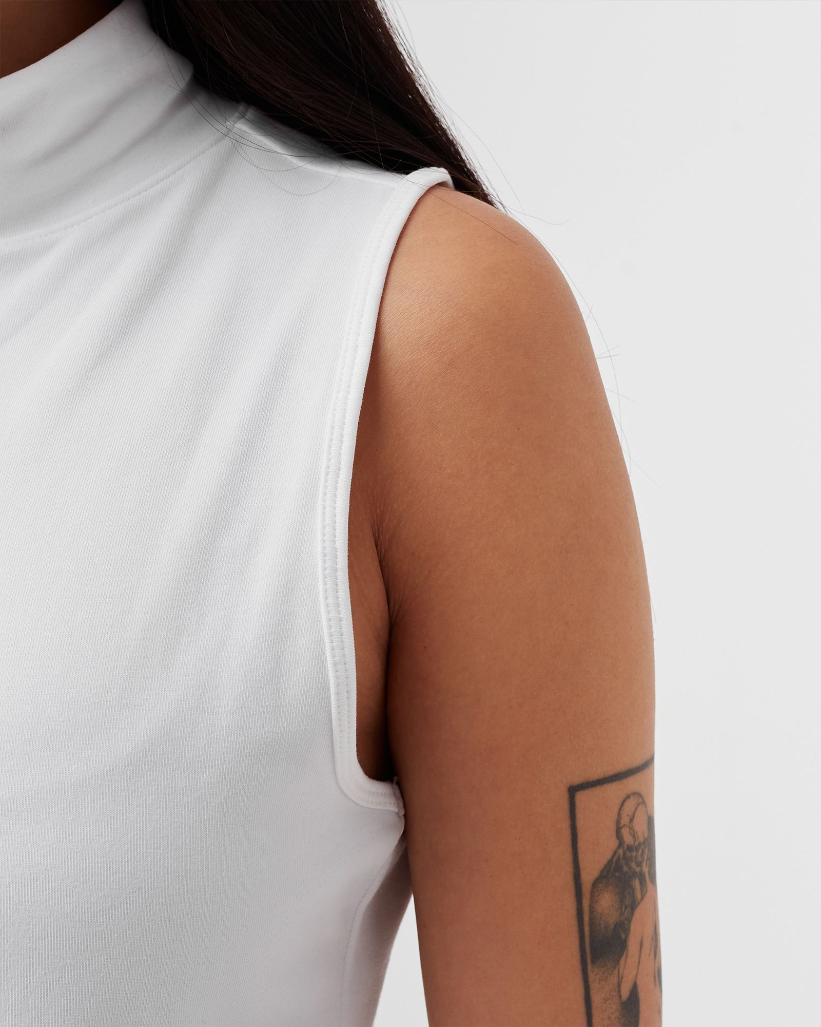 WMNS Sleeveless Mock Top