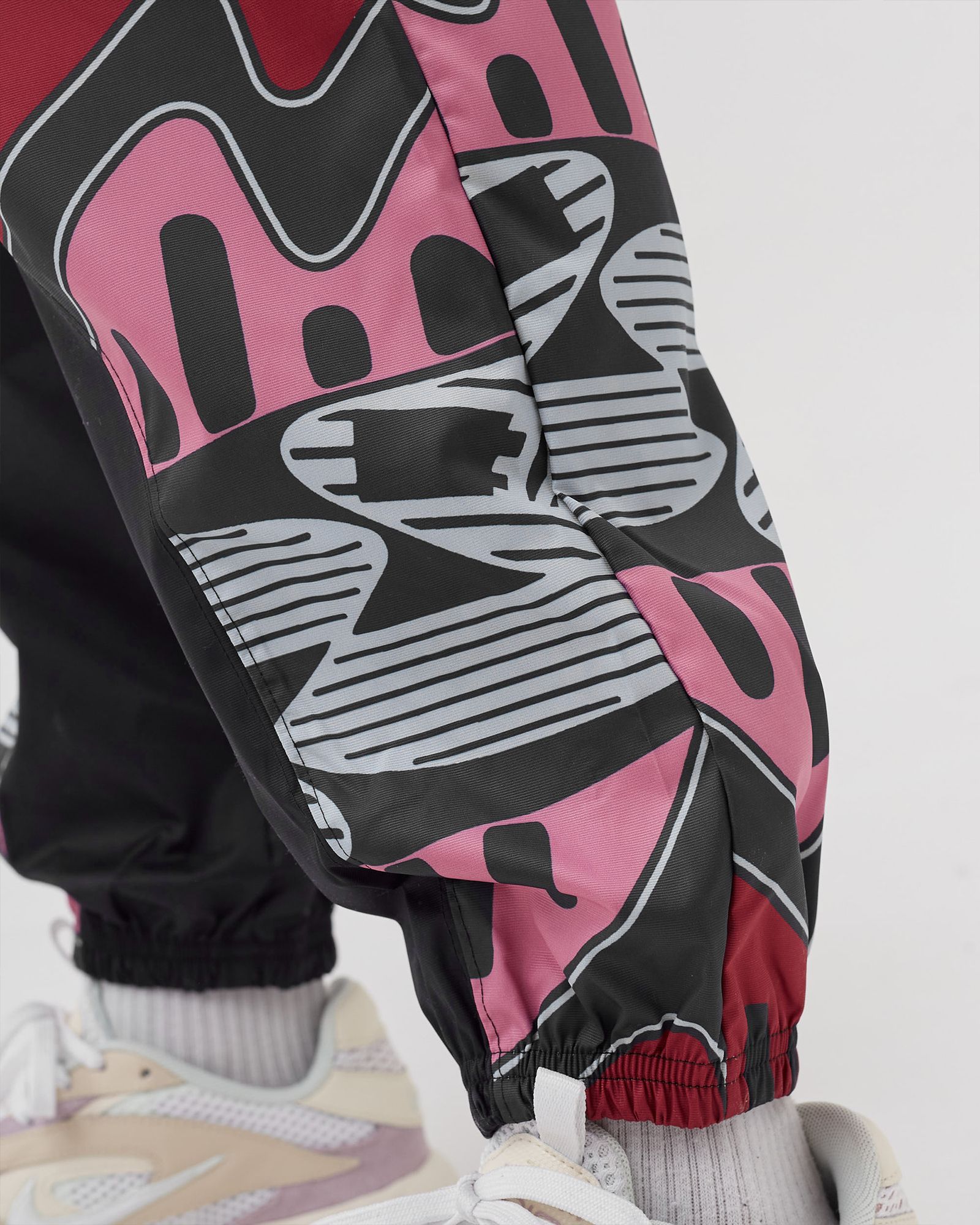 WMNS High-Rise Woven Joggers