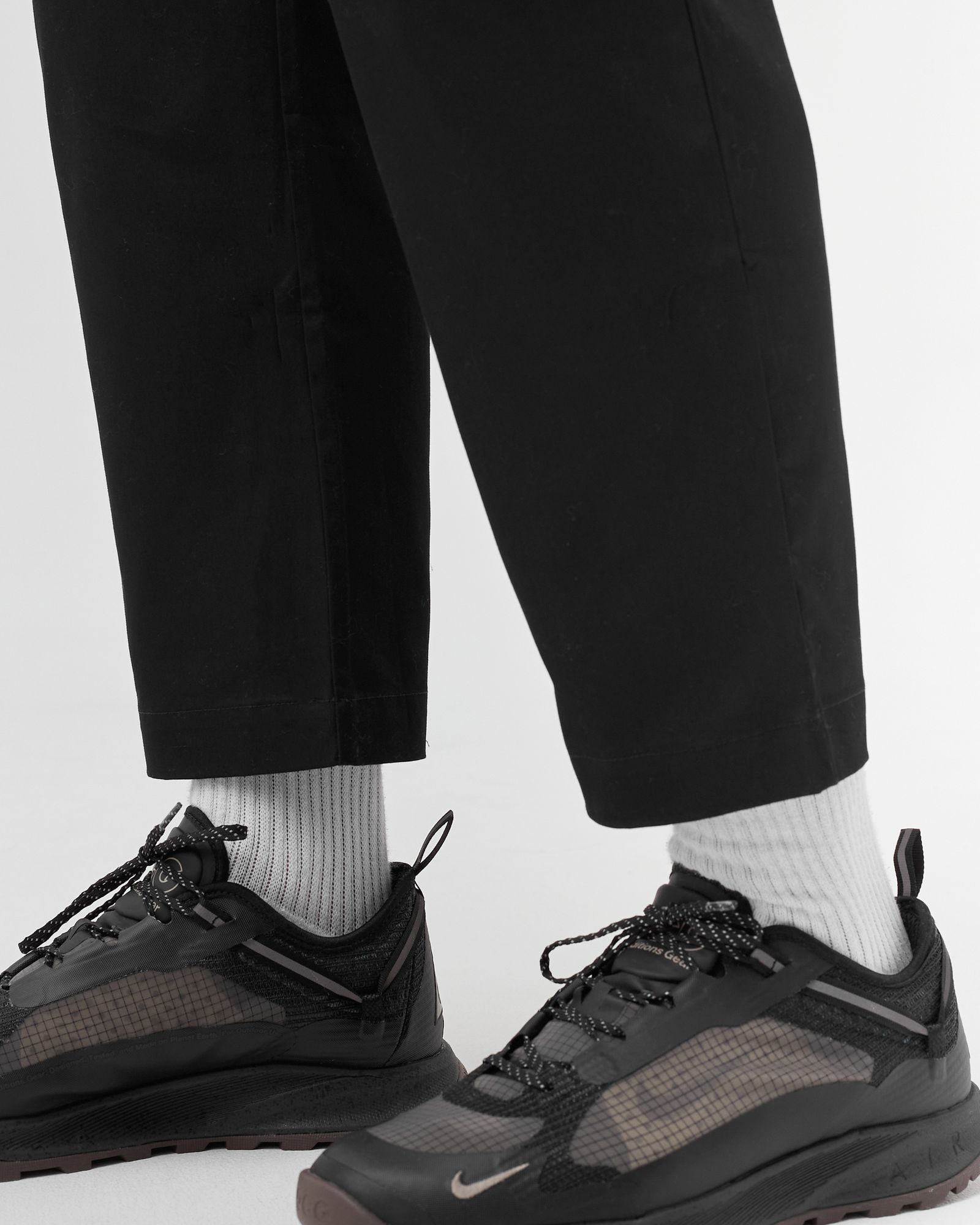 Woven Unlined Sneaker Pants