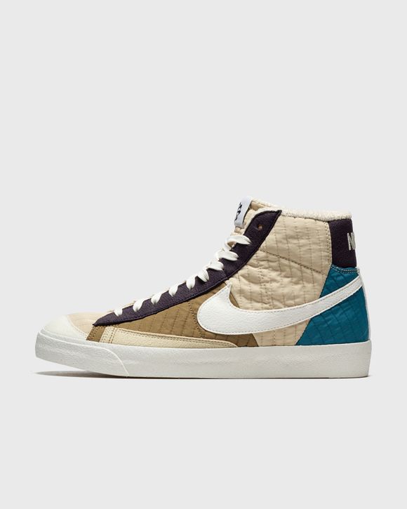 sneaks up nike blazer