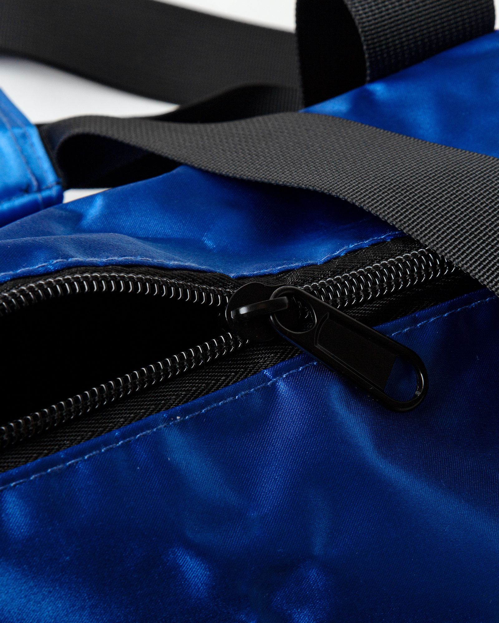 New York Knicks Satin Duffel Bag