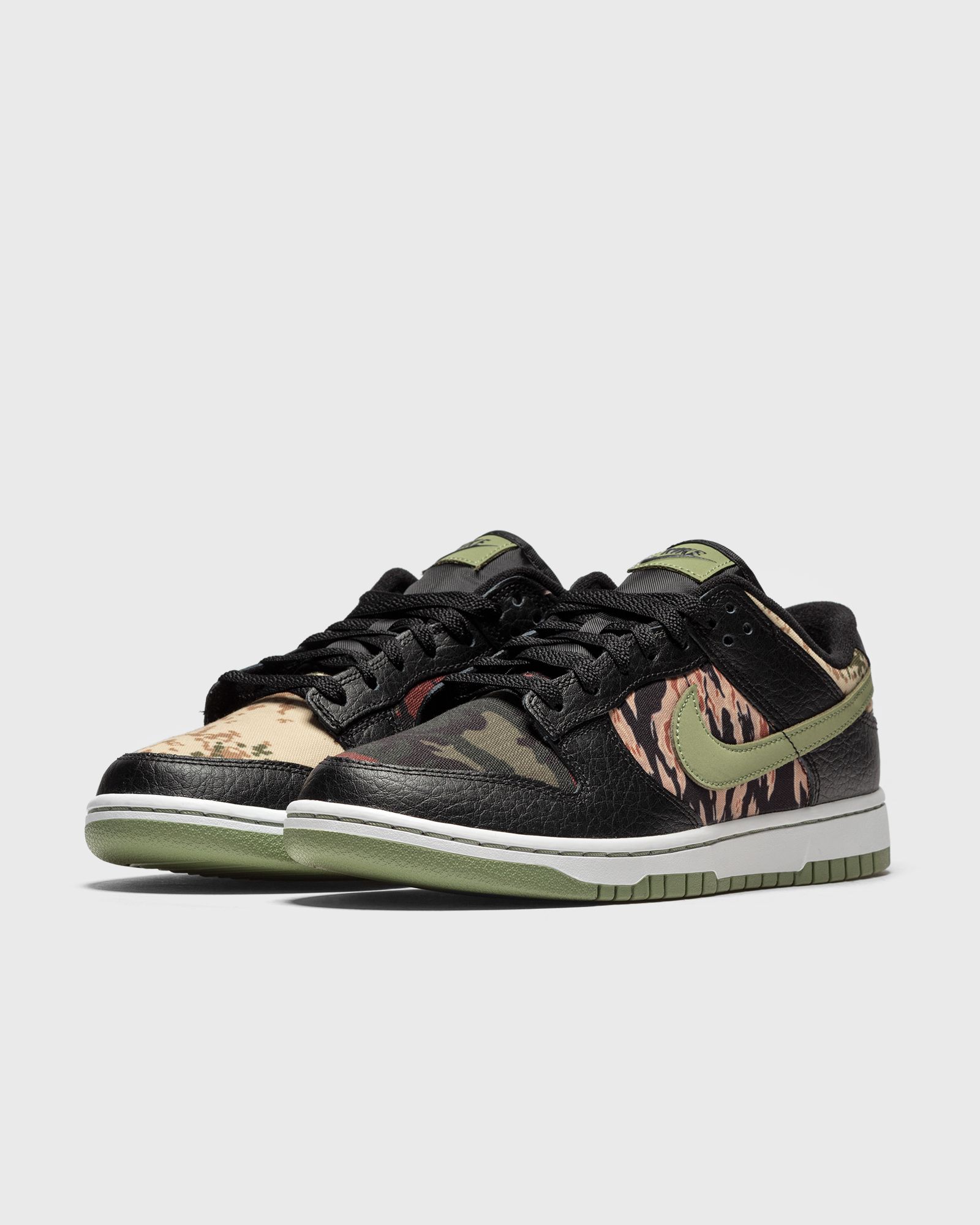 Dunk Low SE 'Crazy Camo'