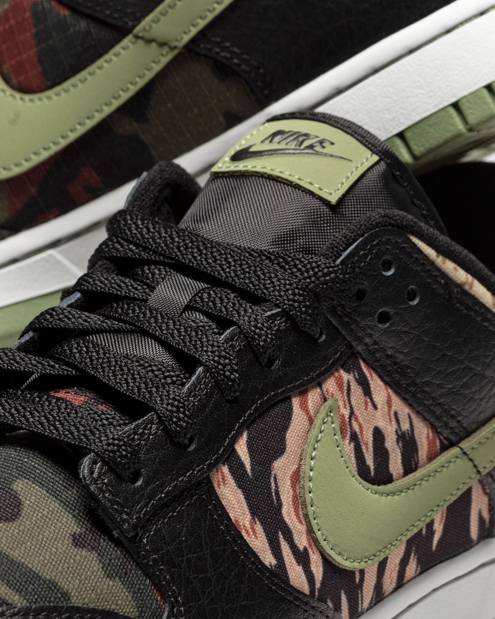 Dunk Low SE 'Crazy Camo'