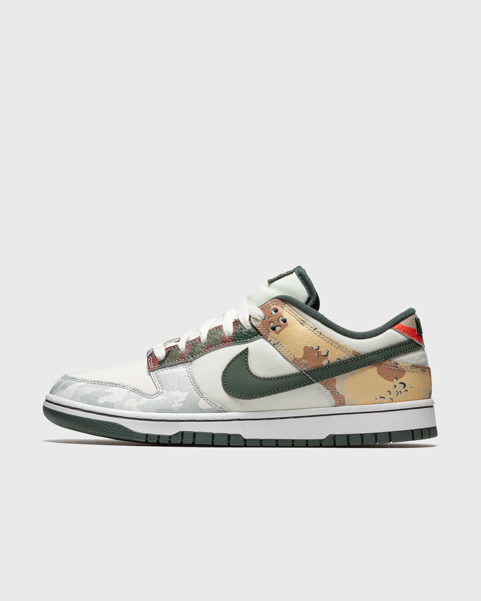 DUNK LOW SE 'Multi Camo'