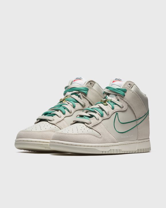 Dunk High SE