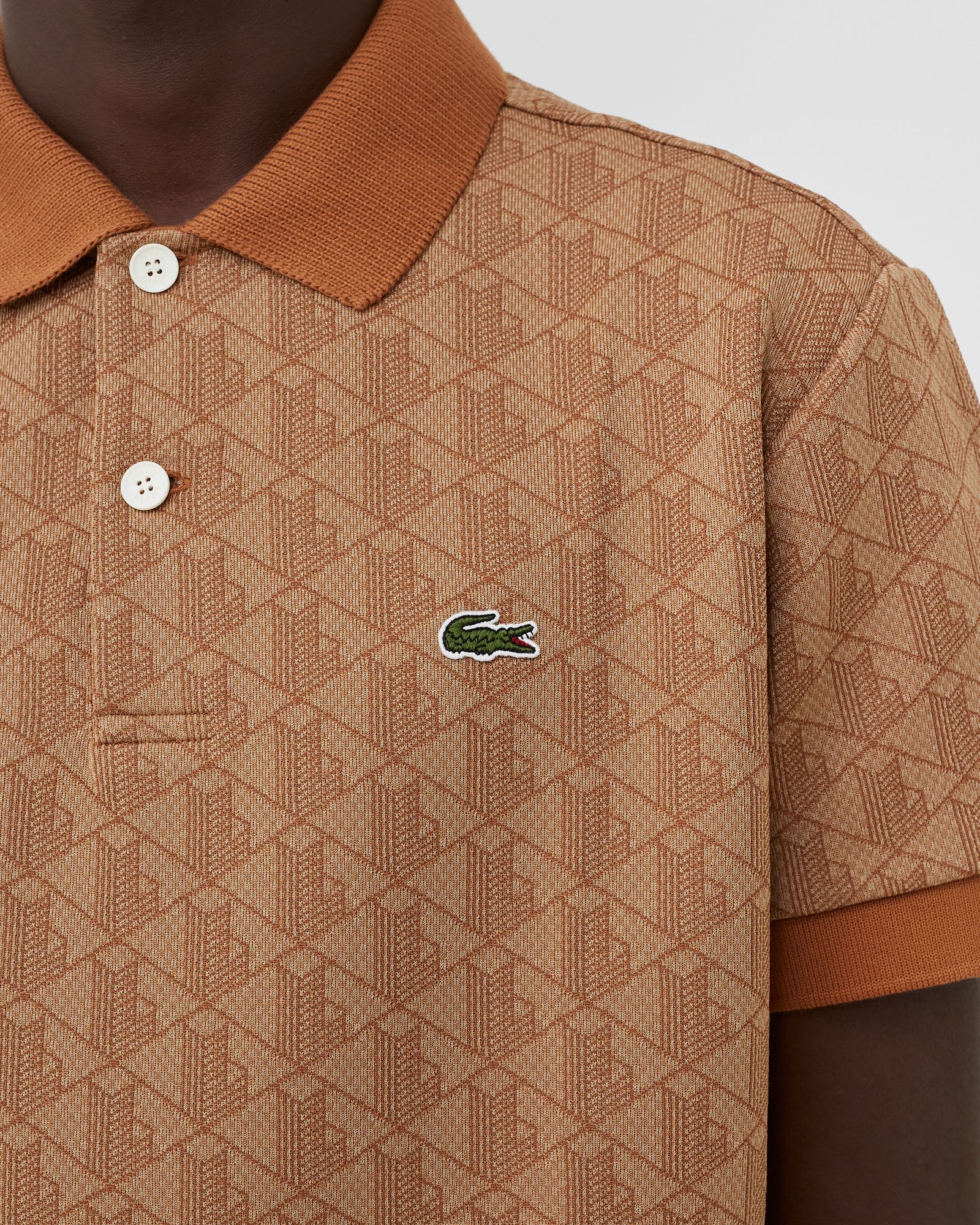 SHORT SLEEVED RIBBED COLLAR SHIRT