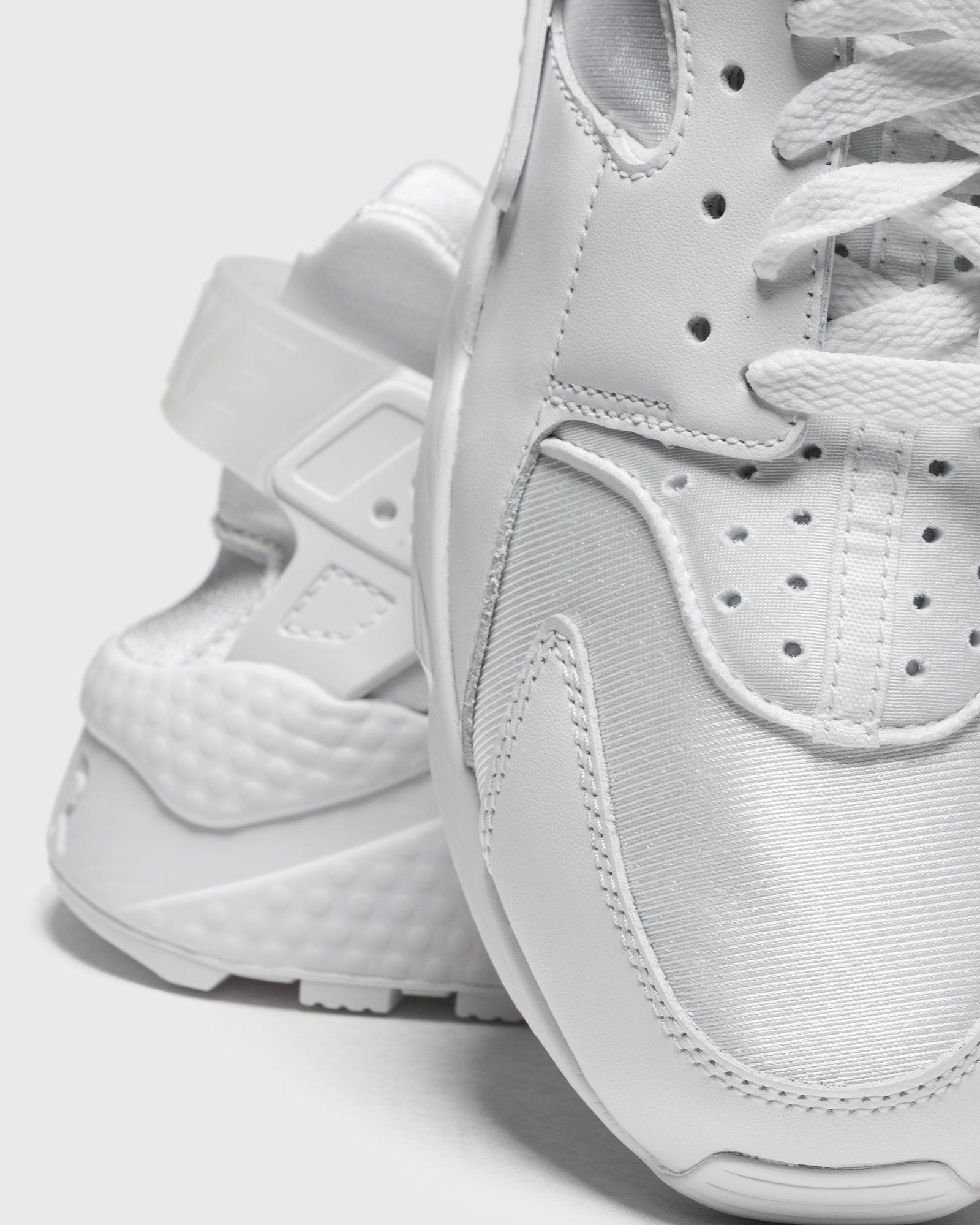 WMNS Air Huarache 'Triple White'