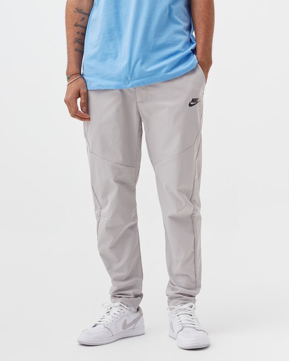 Nike Sportswear Tech Essentials Commuter Pants - Mens