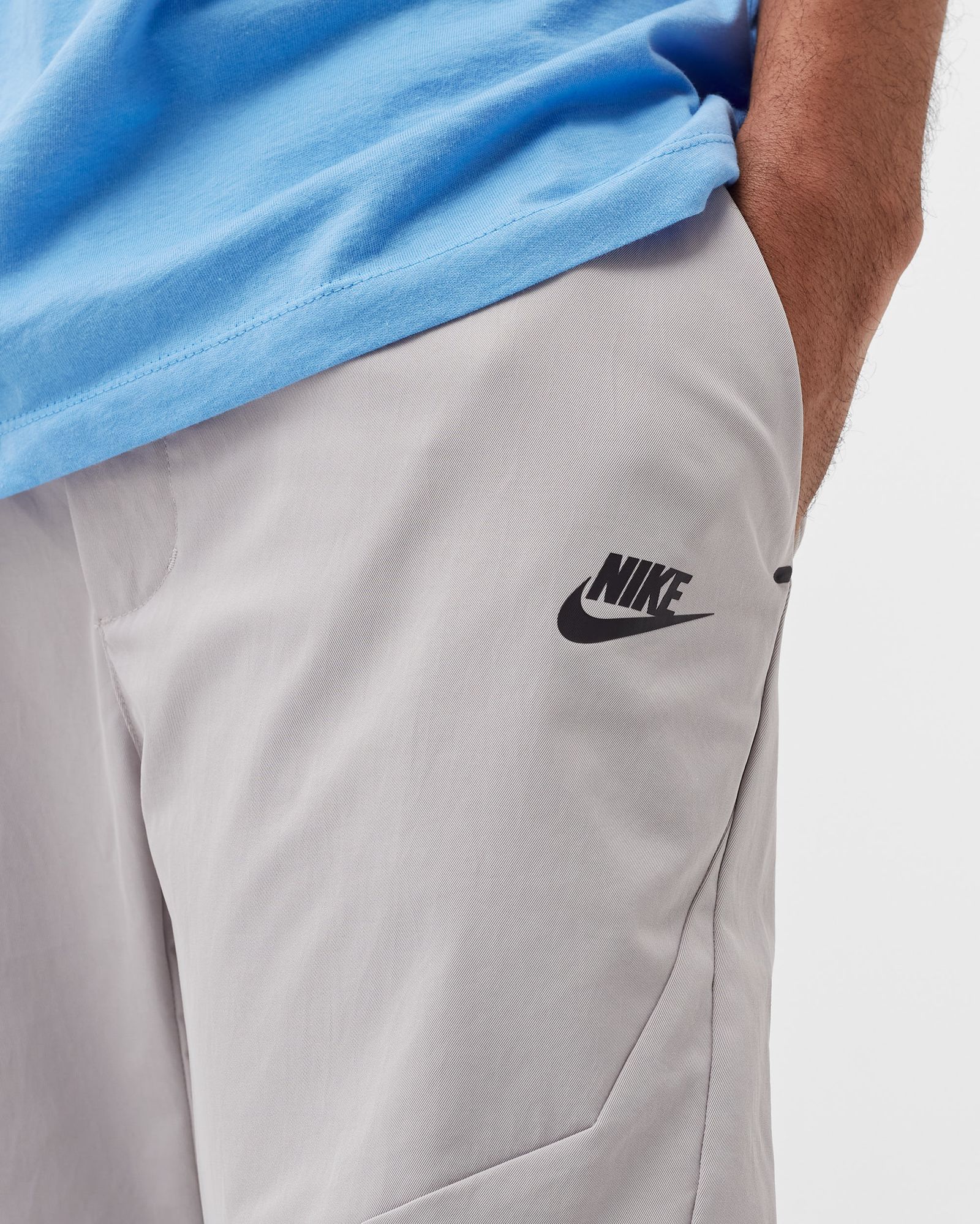 TECH ESSENTIALS COMMUTER PANT