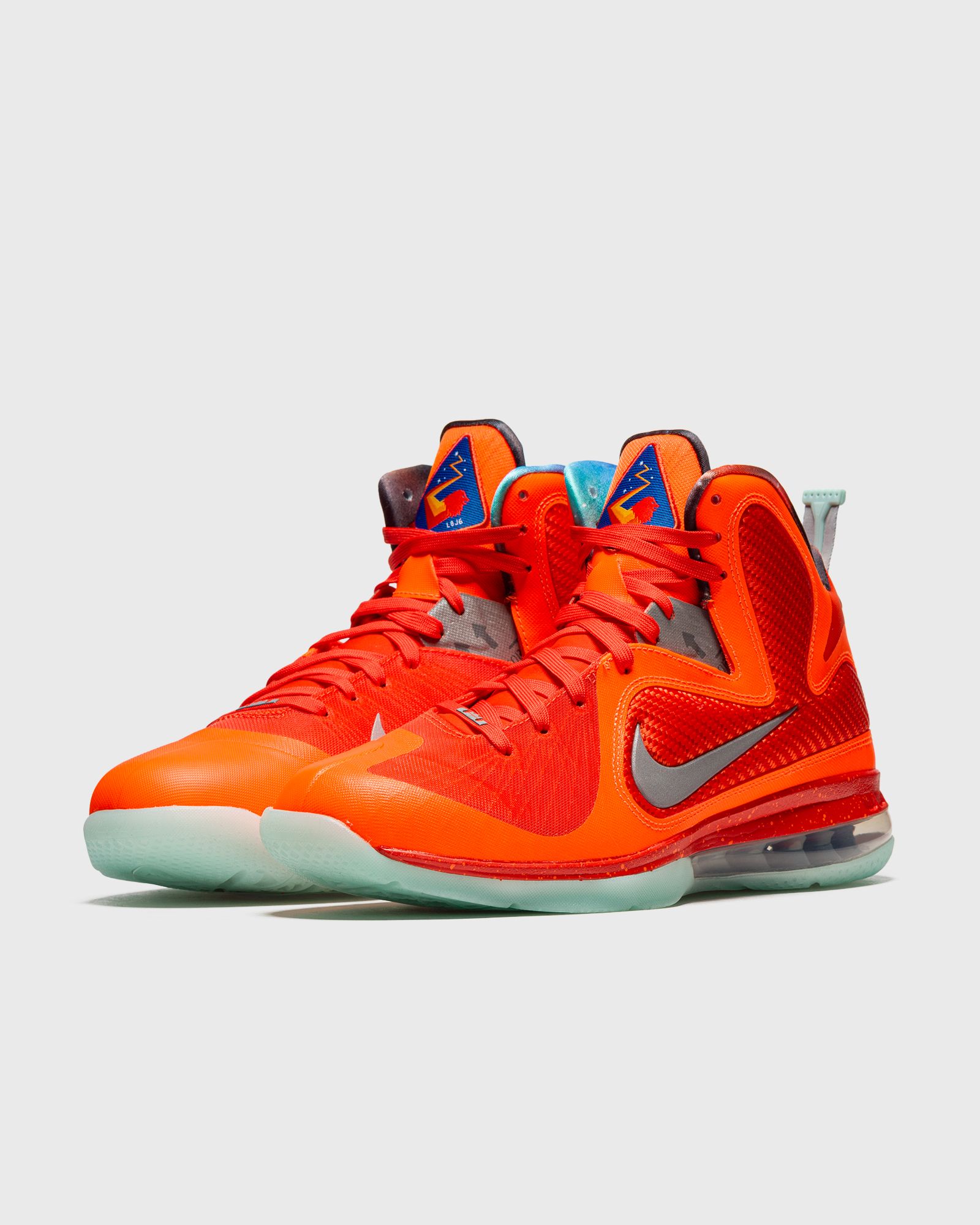 NIKE LEBRON IX