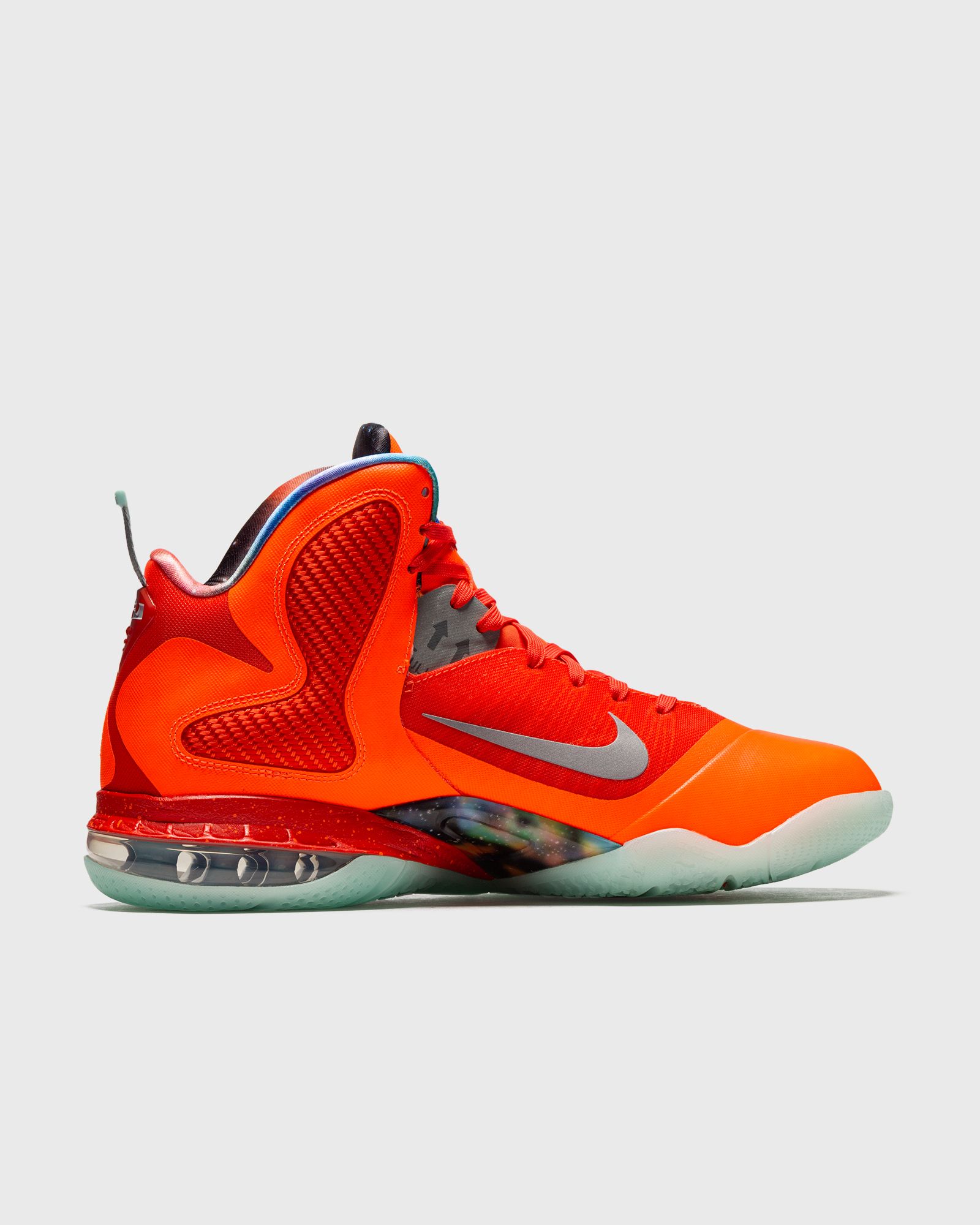 NIKE LEBRON IX