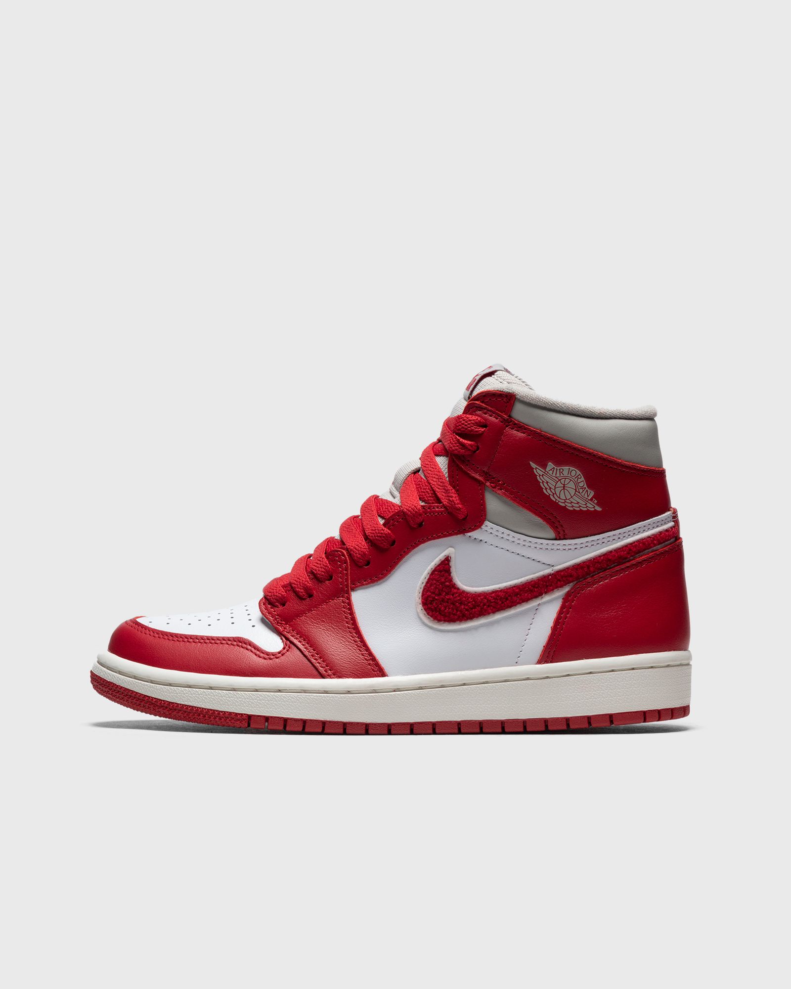 WMNS AIR JORDAN 1 RETRO HI OG "Newstalgia Chenille"