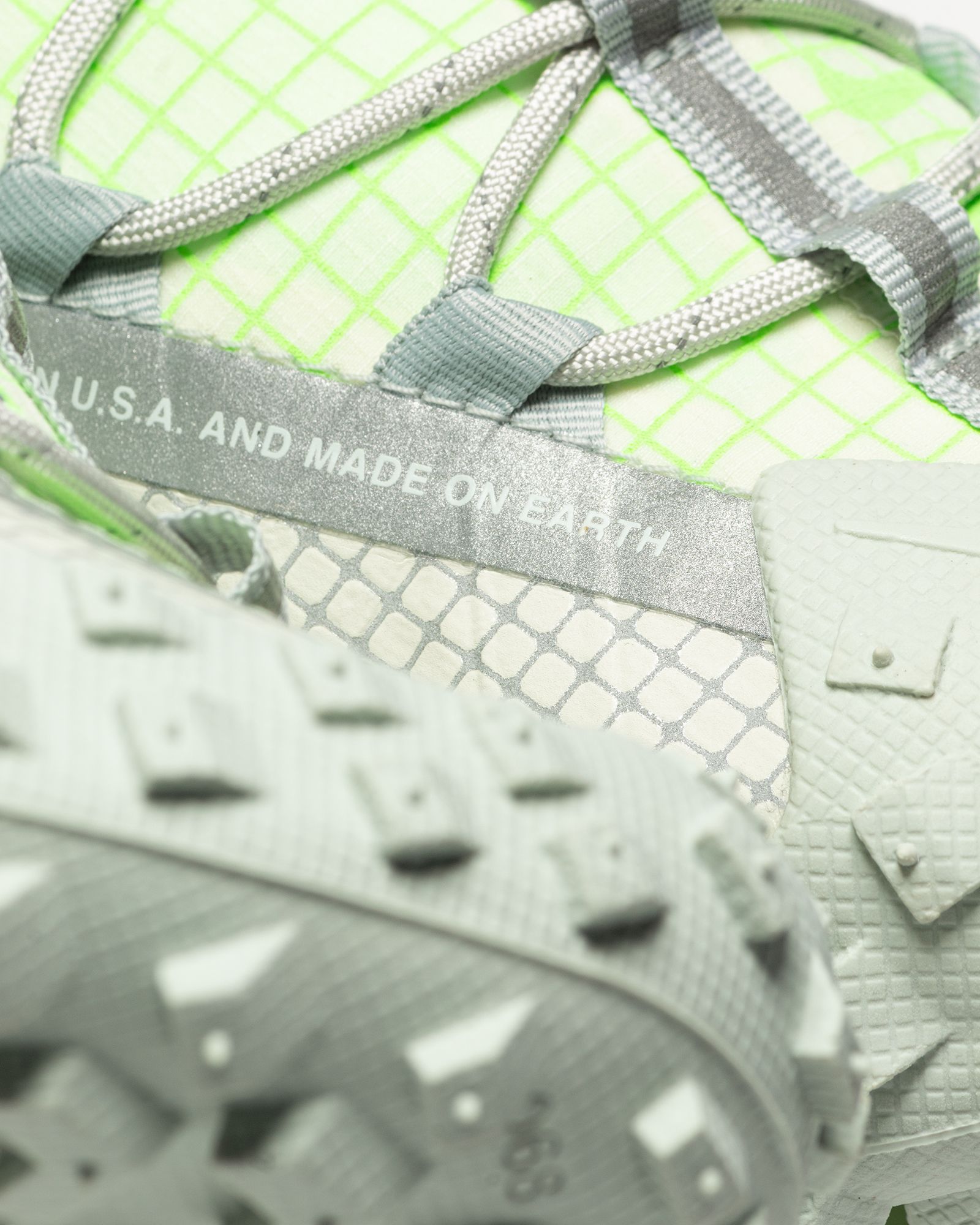 ACG MOUNTAIN FLY LOW