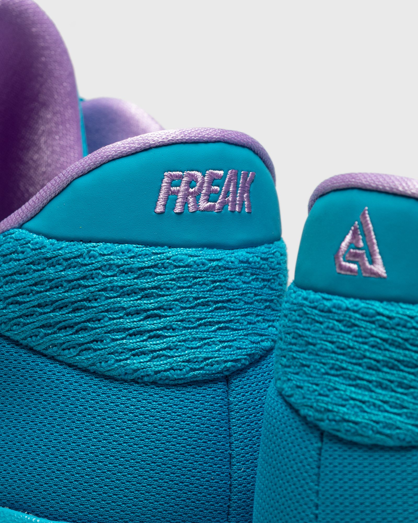 Zoom Freak 4