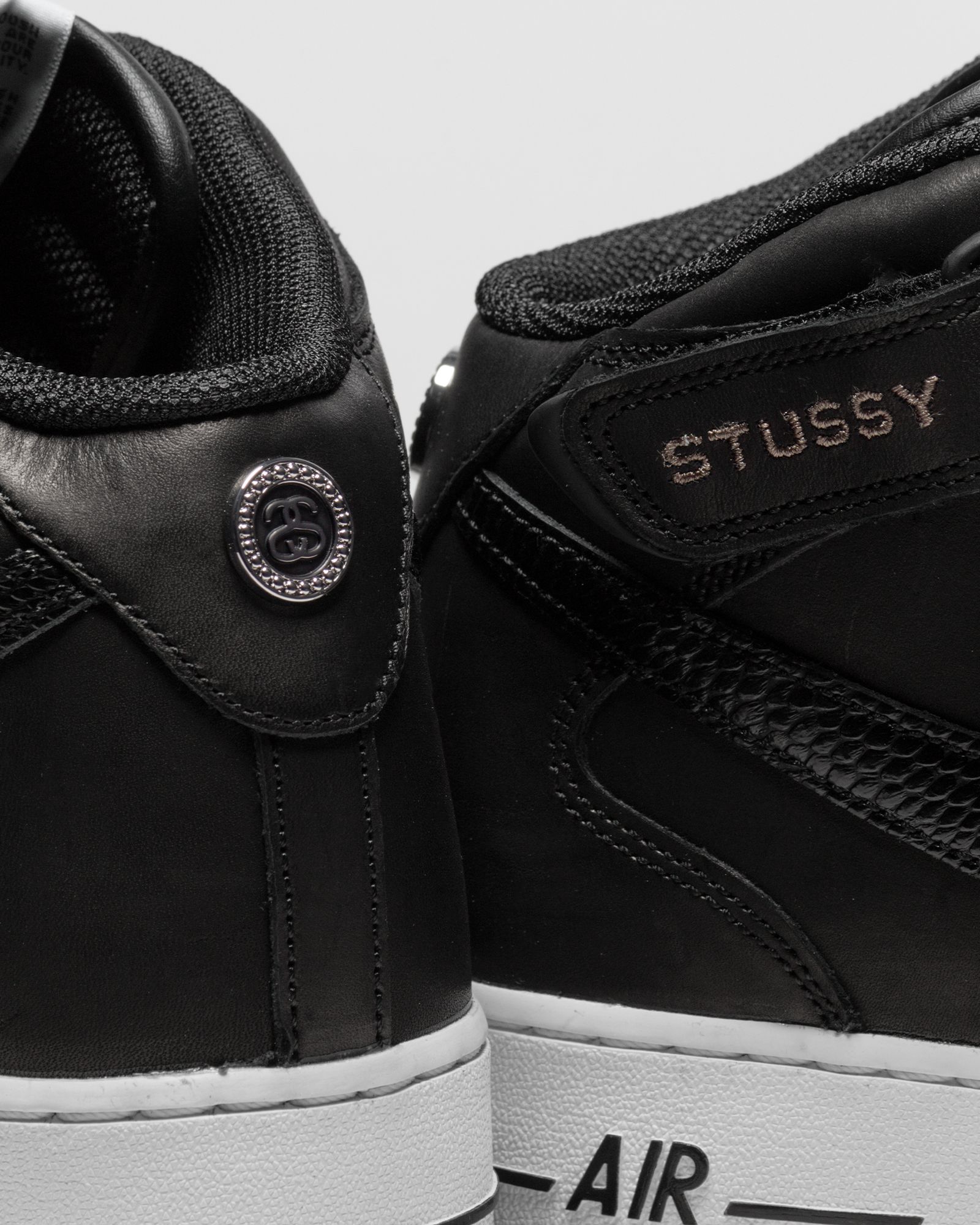 Nike x Stussy AIR FORCE 1 '07 MID SP