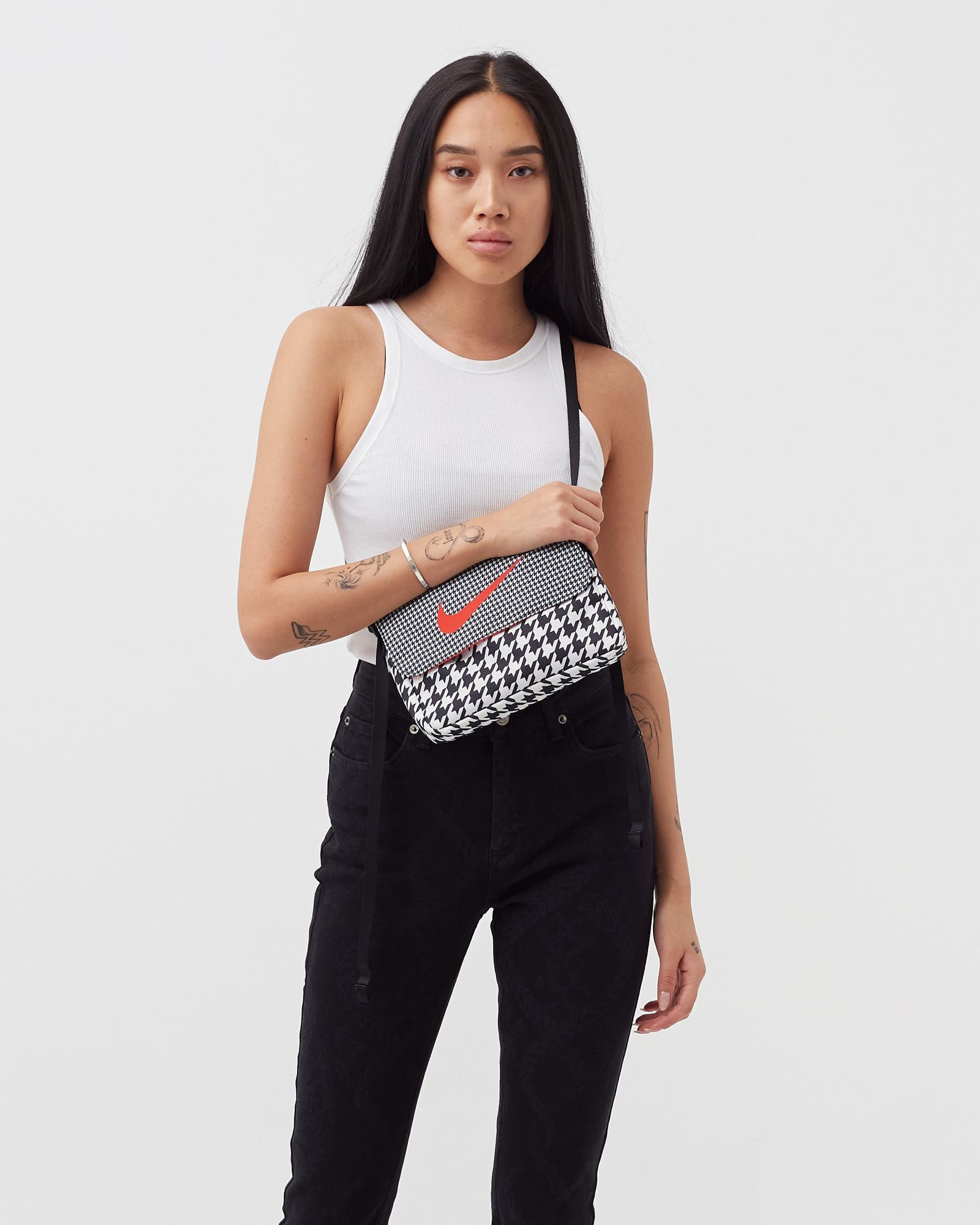 WMNS Futura 365 Crossbody Bag