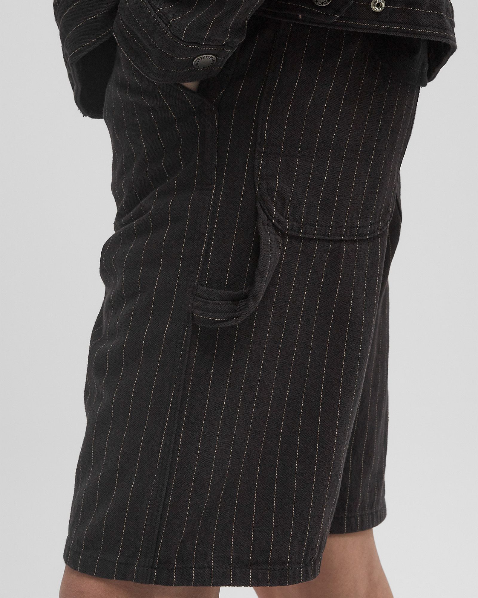 SERVICE CARPENTER SHORT