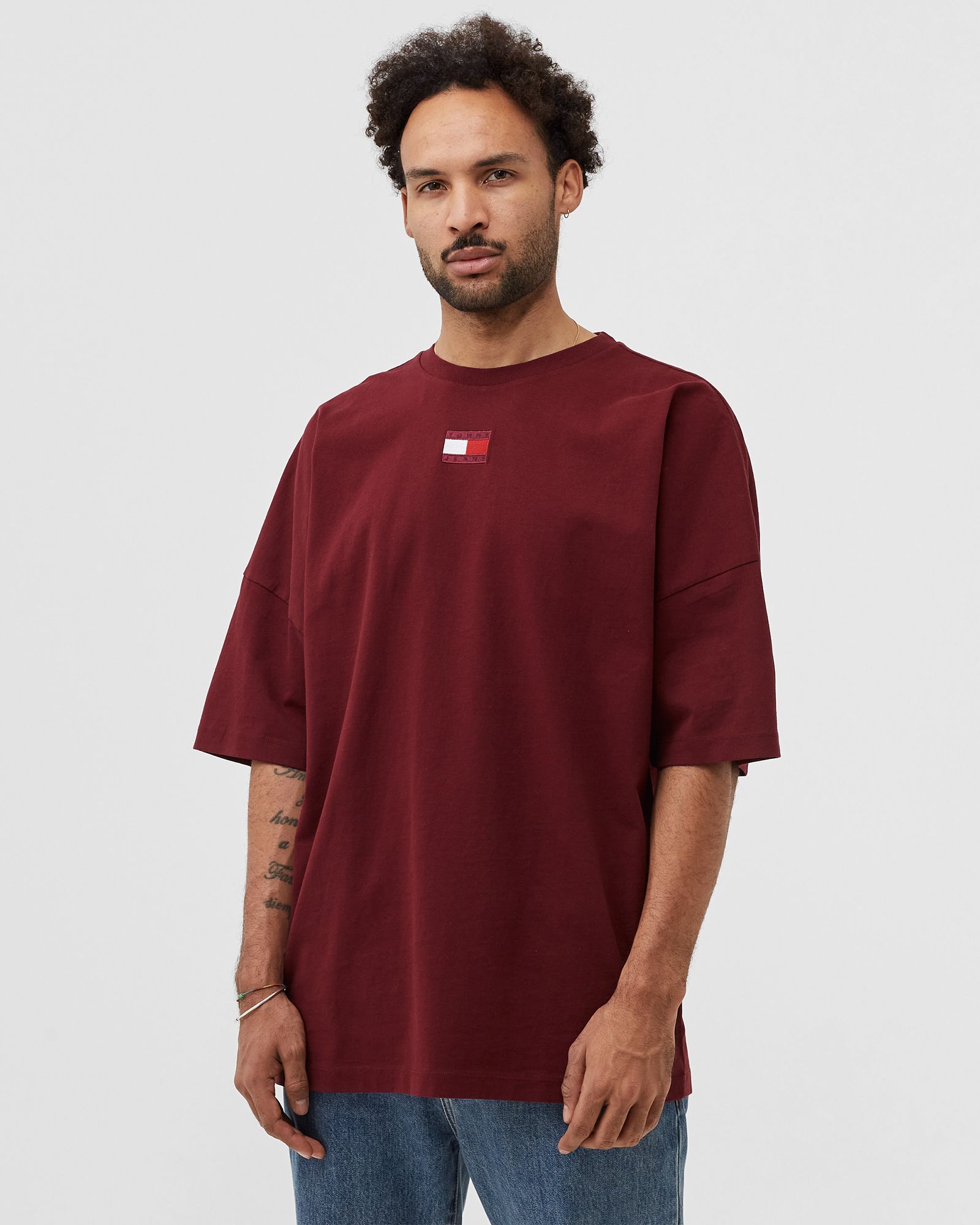 SPLIT HEM FLAG TEE