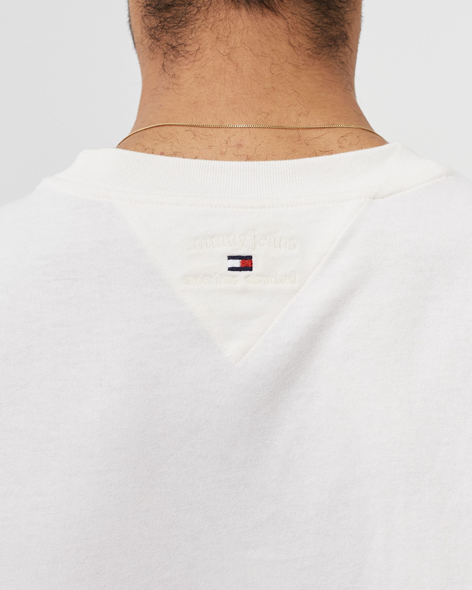 SPLIT HEM TOMMY TEE