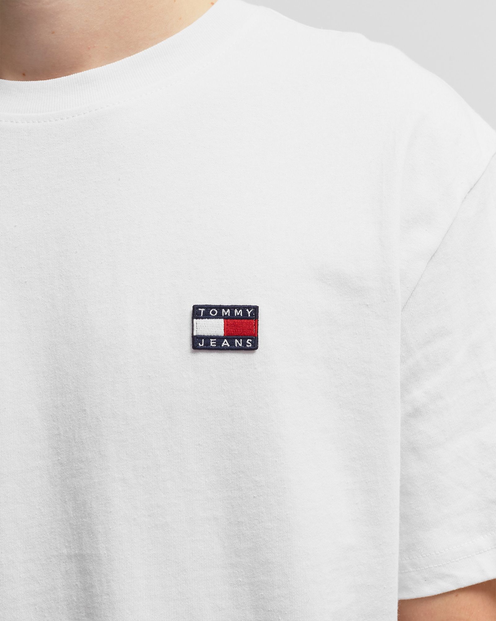 CLASSIC TOMMY XS BADGE TEE