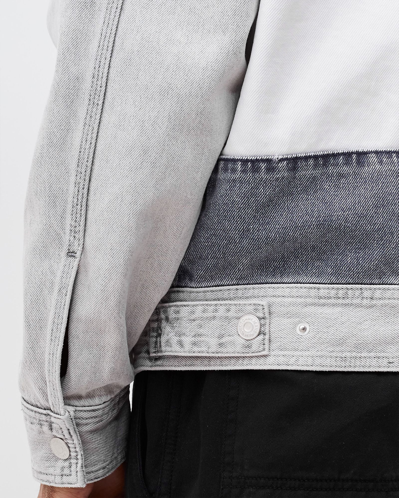 TJ ARCHV OVERSIZED DENIM JACKET 