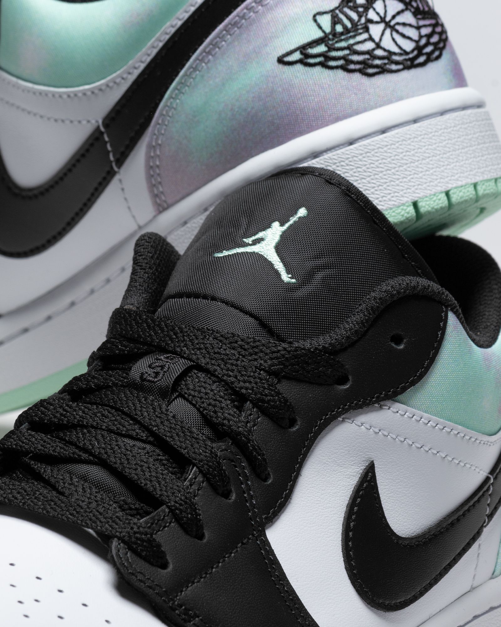 AIR JORDAN 1 LOW SE "Tie Dye"