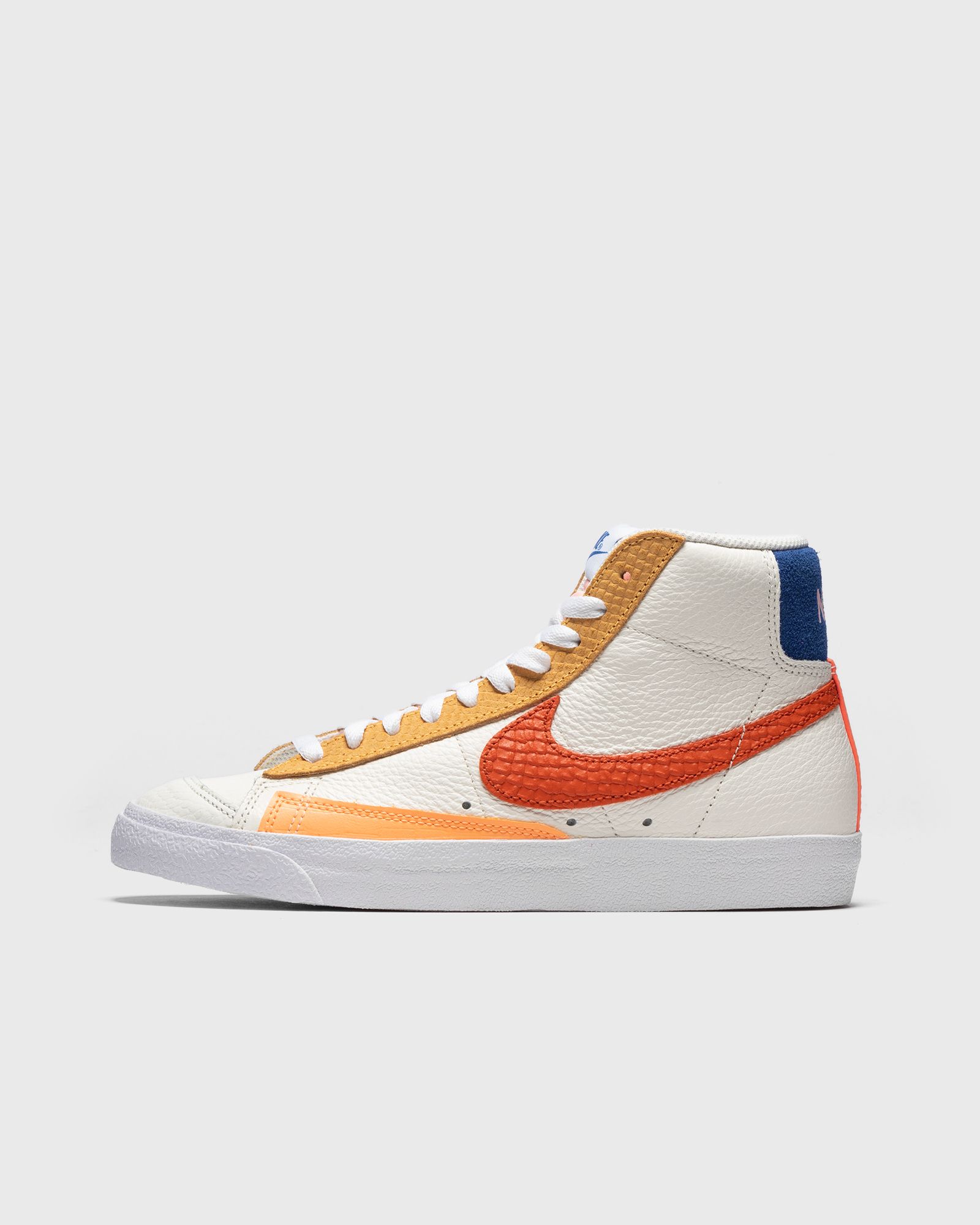WMNS BLAZER MID '77