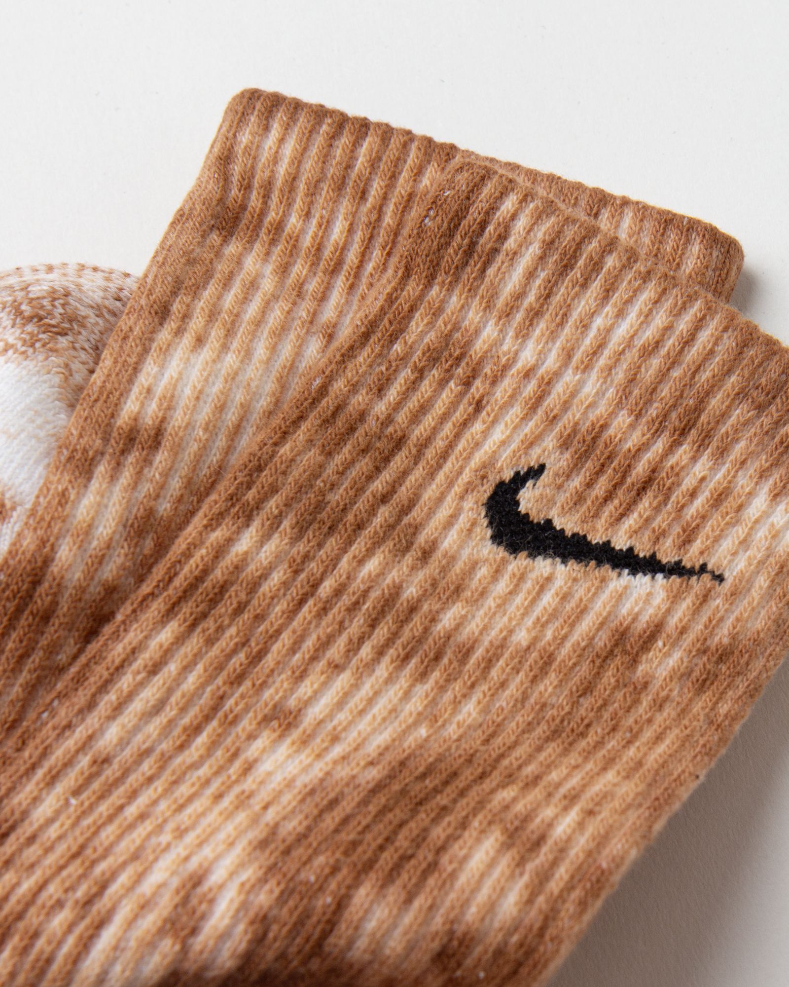 Cushioned Tie-Dye Crew Socks (2 Pairs)