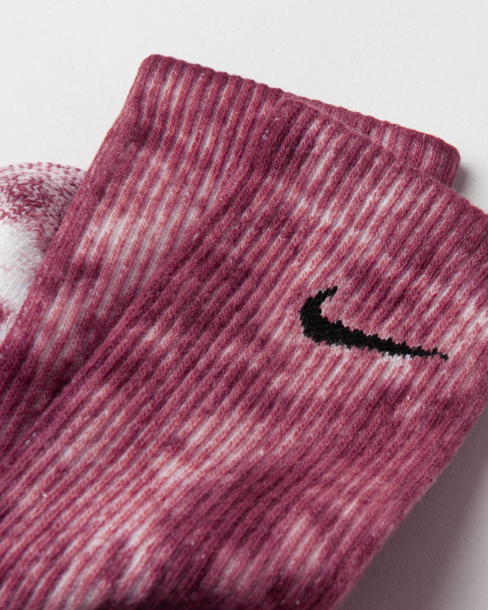 Cushioned Tie-Dye Crew Socks (2 Pairs)