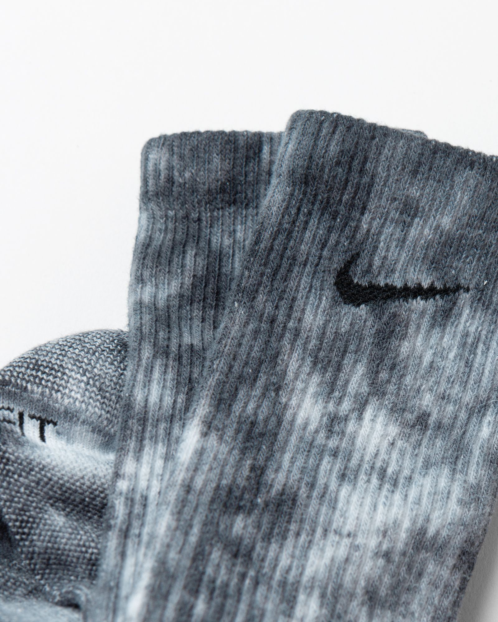 Cushioned Tie-Dye Crew Socks (2 Pairs)