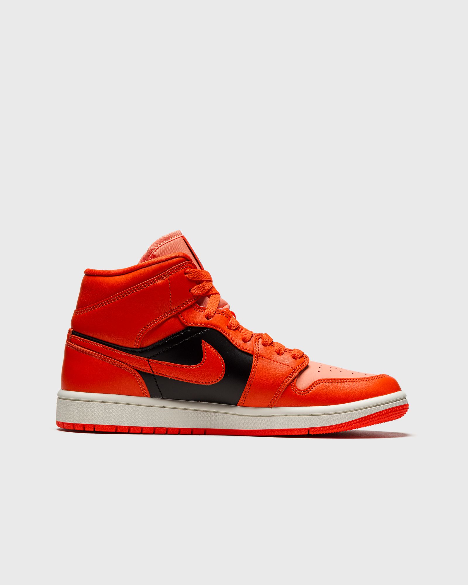 WMNS AIR JORDAN 1 MID SE