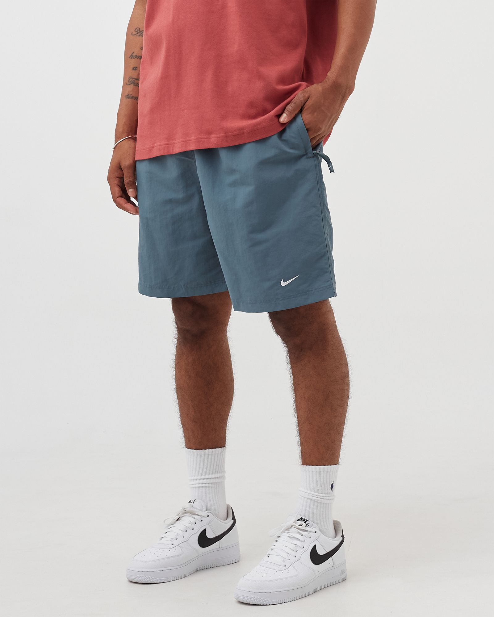 NRG SOLO SWOOSH SHORT