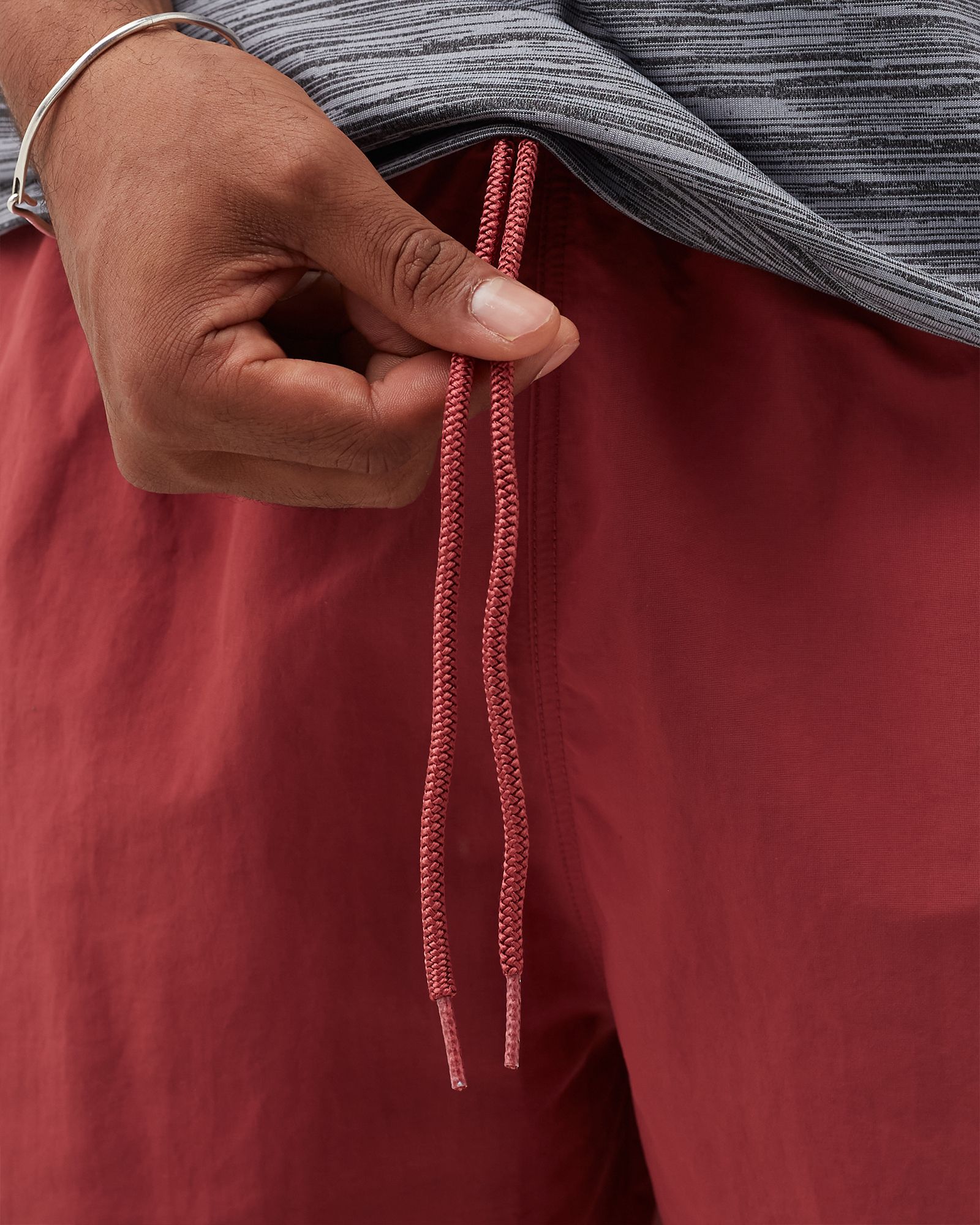 NRG SOLO SWOOSH SHORT